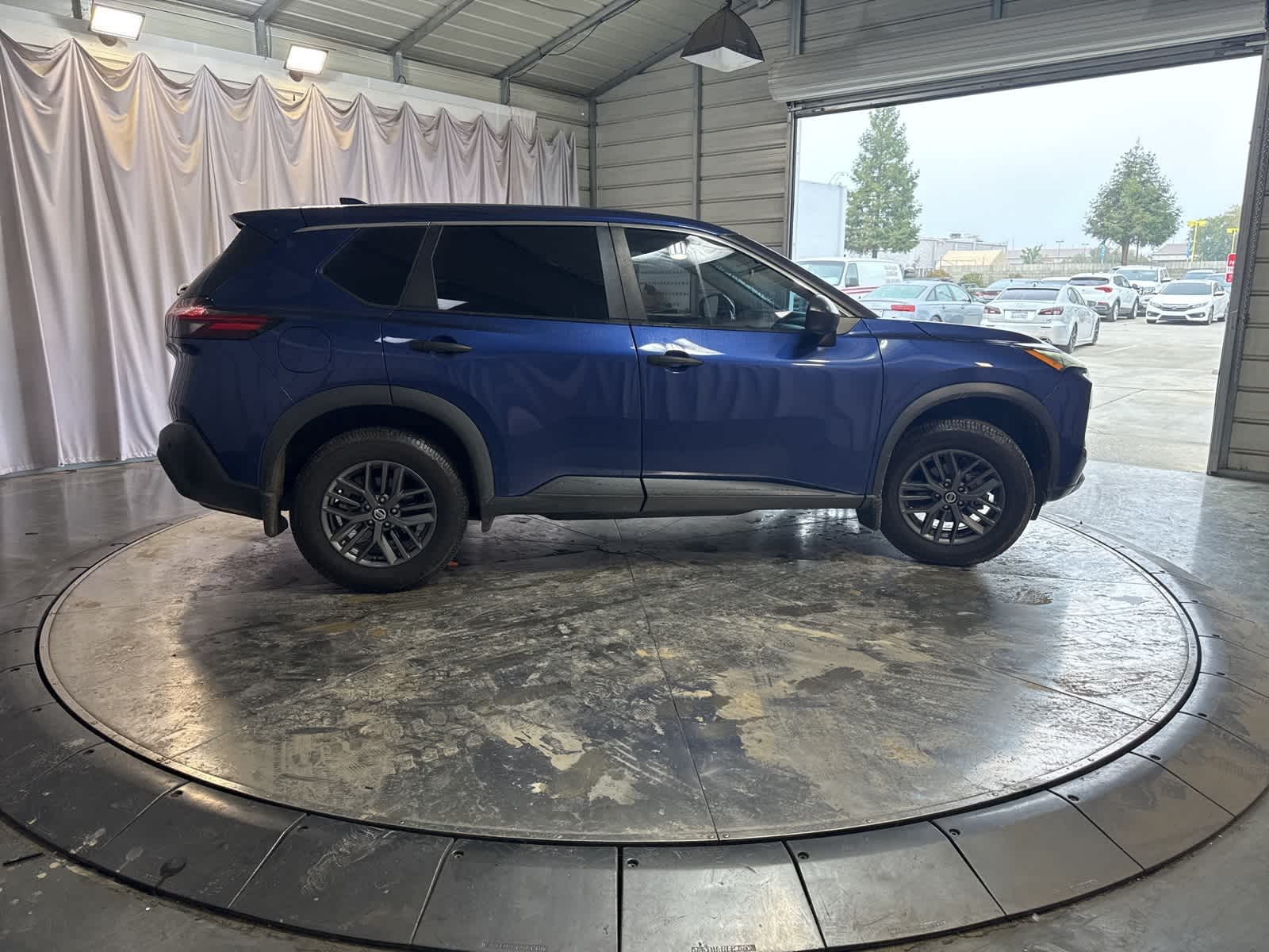 Thumbnail: 2021 Nissan Rogue - 4