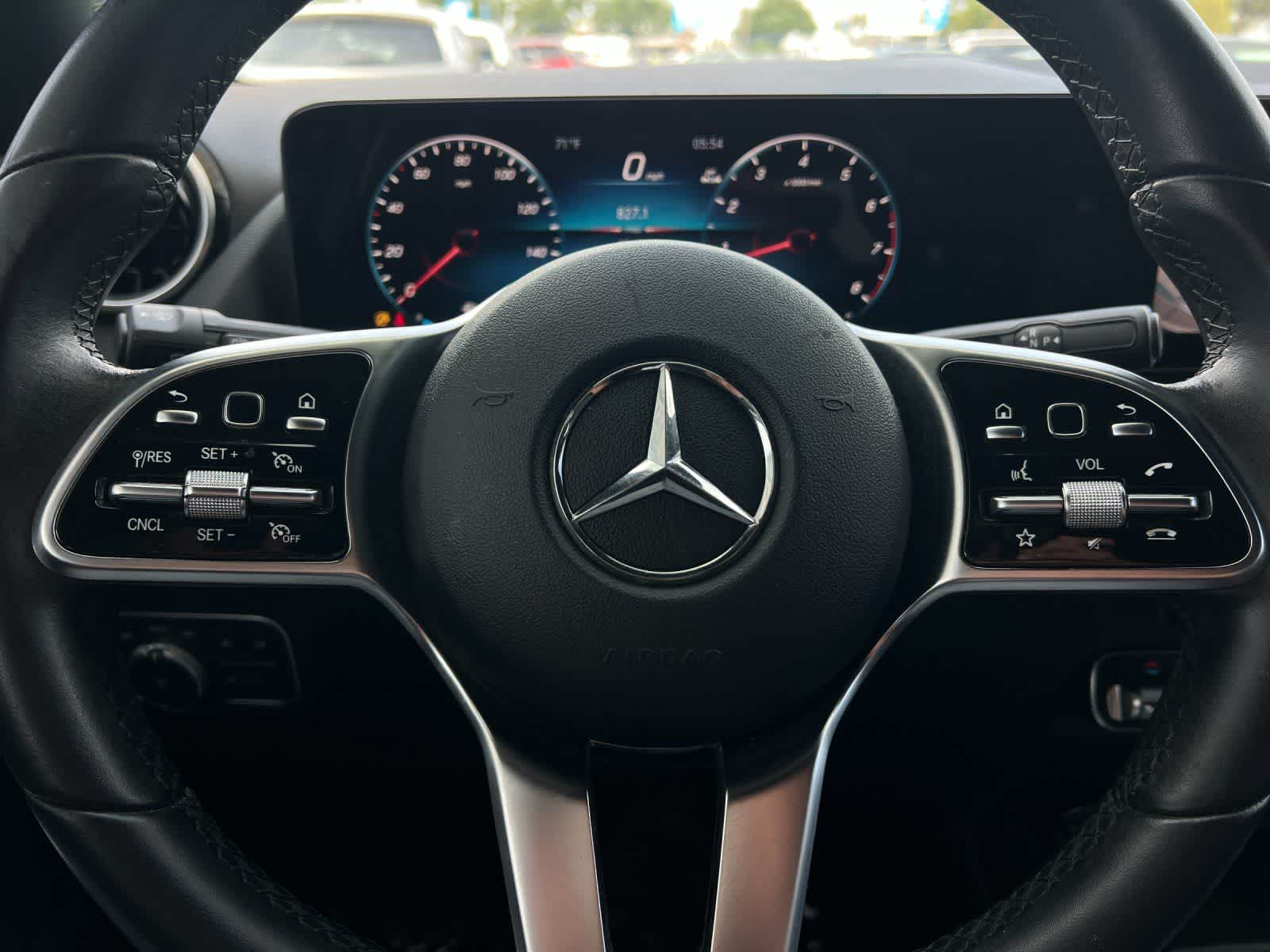 Thumbnail: 2023 Mercedes-Benz GLA - 24