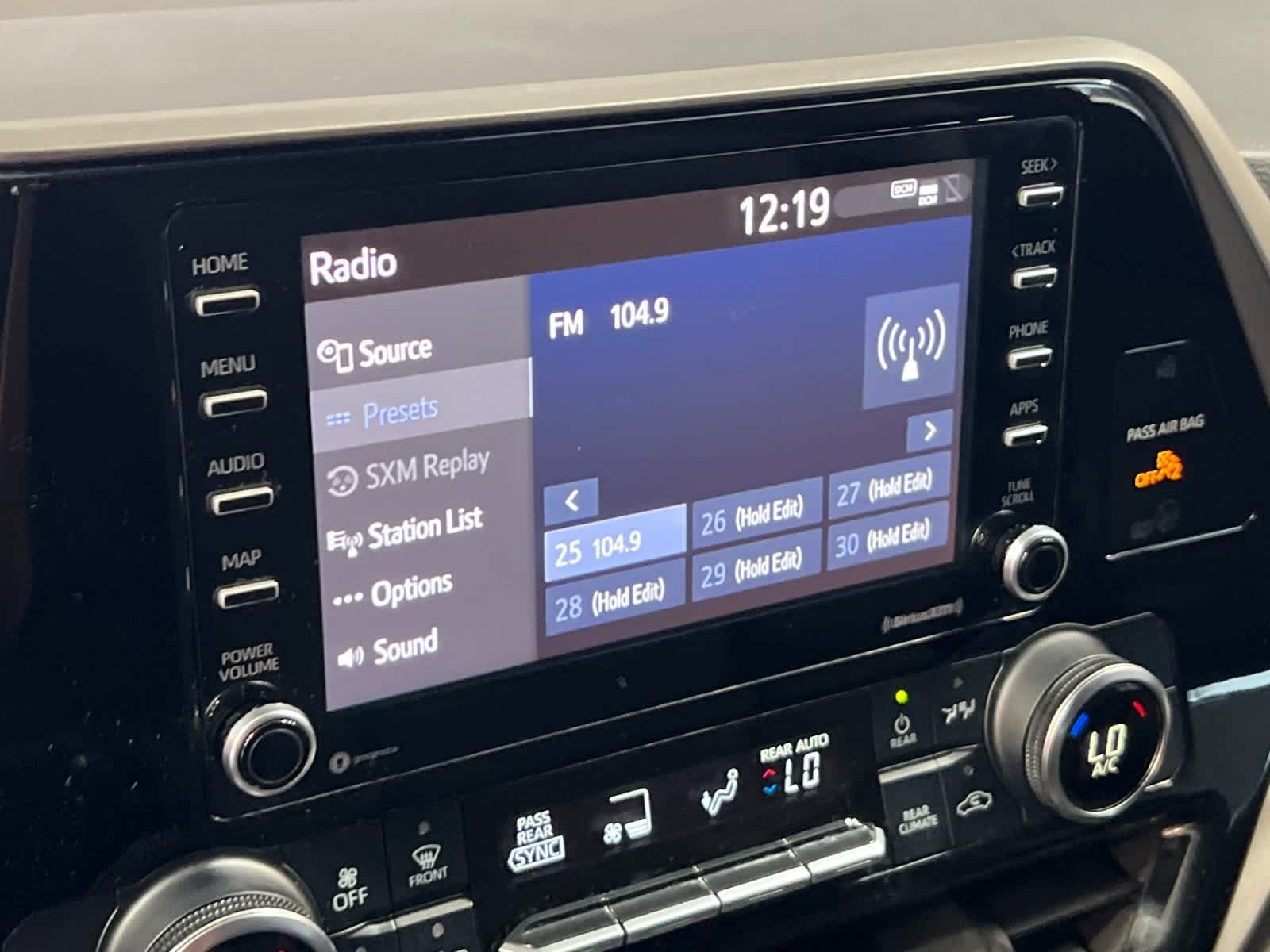 Thumbnail: 2022 Toyota Highlander - 19