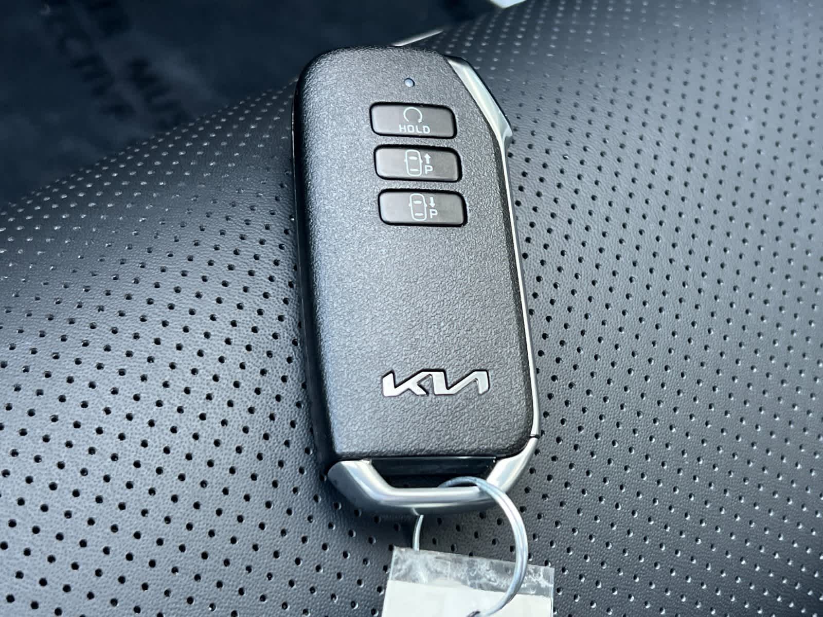 Thumbnail: 2022 Kia EV6 - 29