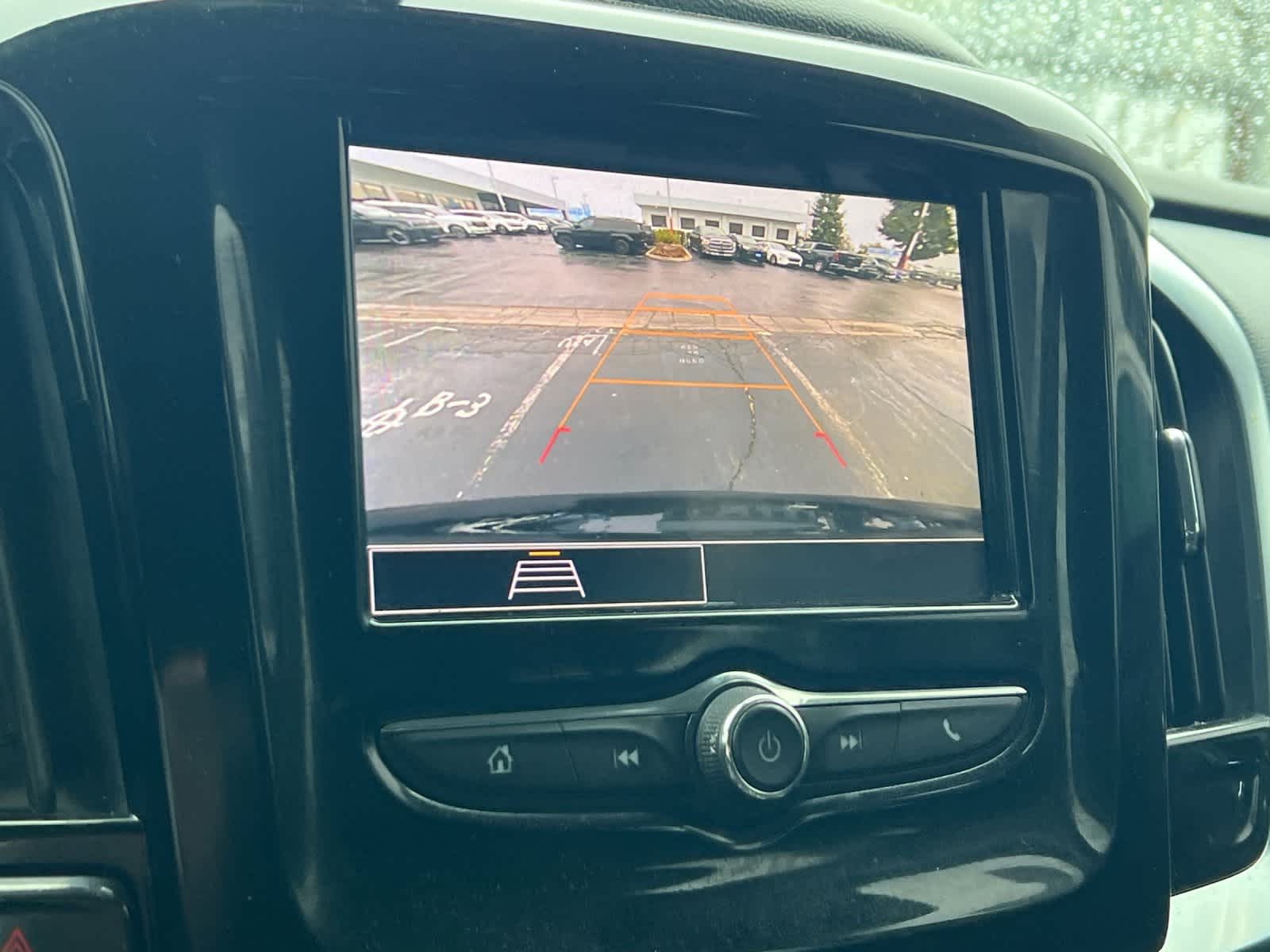 Thumbnail: 2021 Chevrolet Traverse - 20