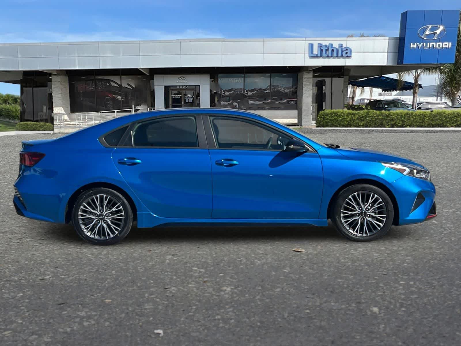 Thumbnail: 2023 Kia Forte - 9