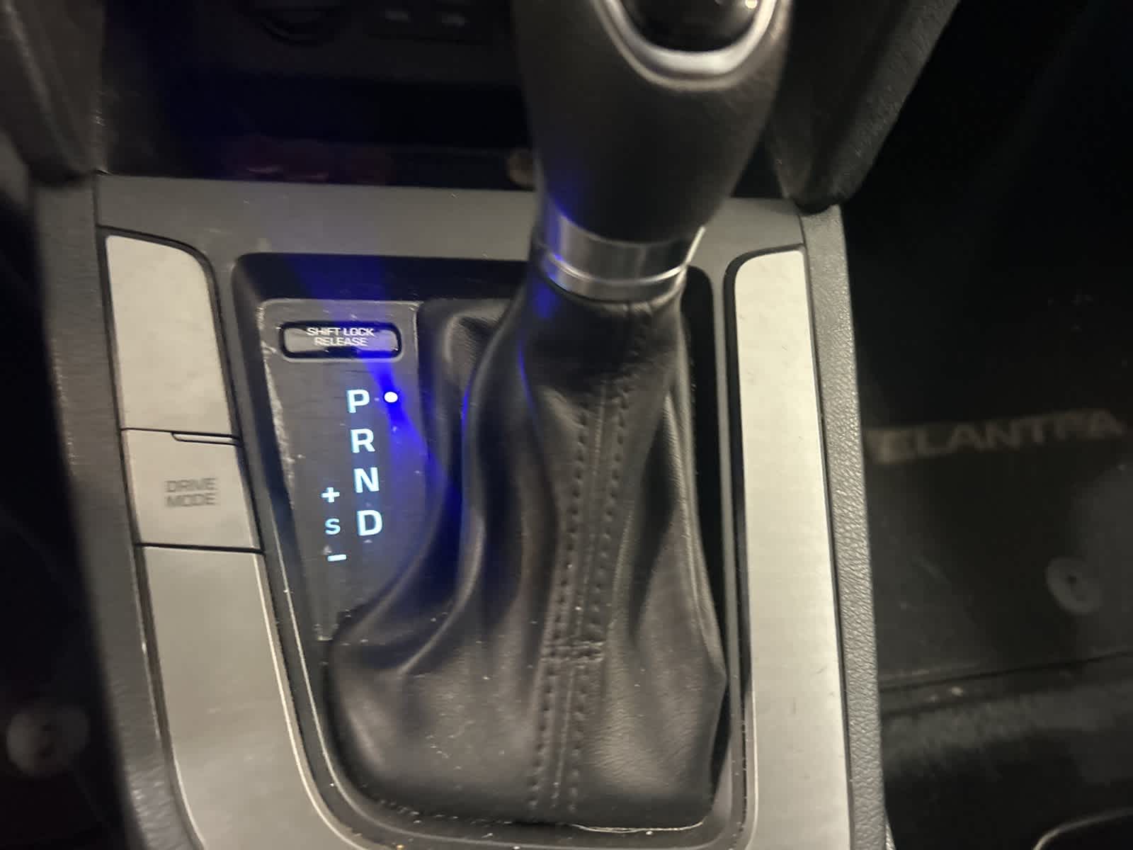 Thumbnail: 2020 Hyundai Elantra - 28