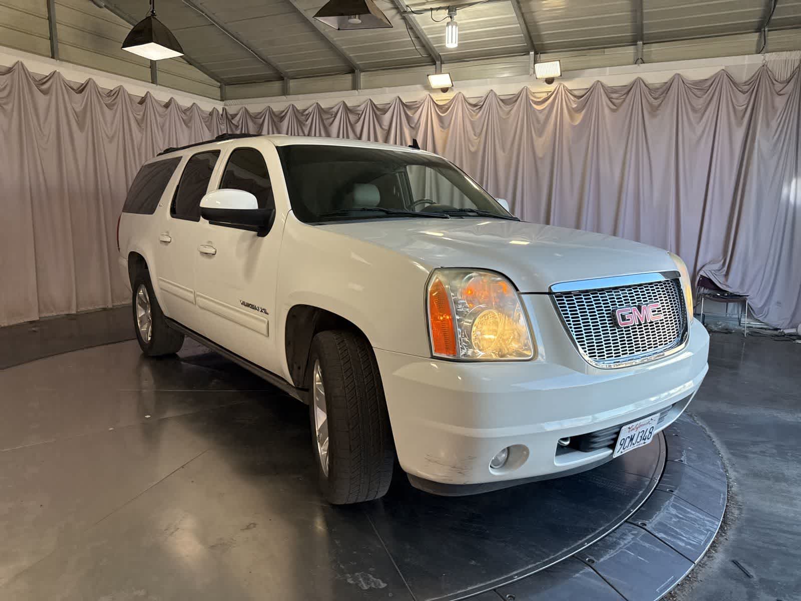 2012 GMC Yukon XL 1500 SLT photo 2