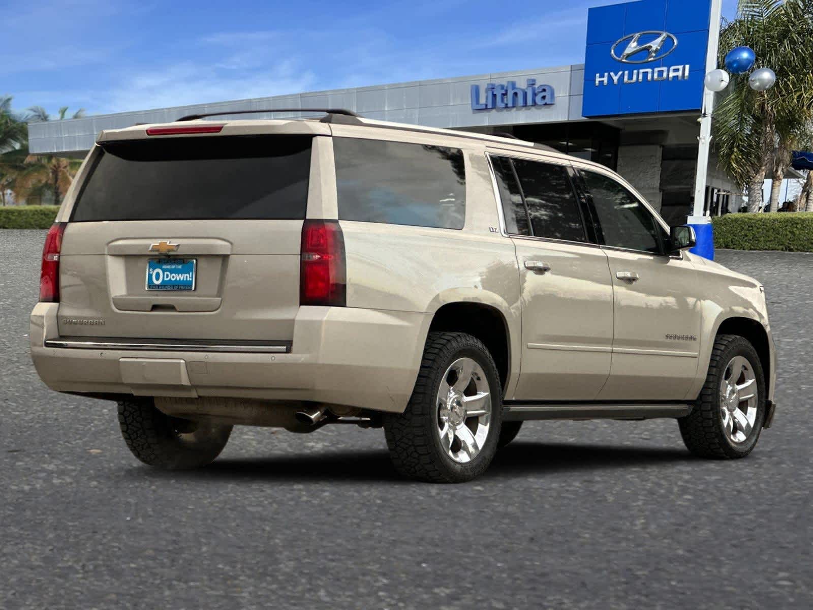 Thumbnail: 2016 Chevrolet Suburban - 3