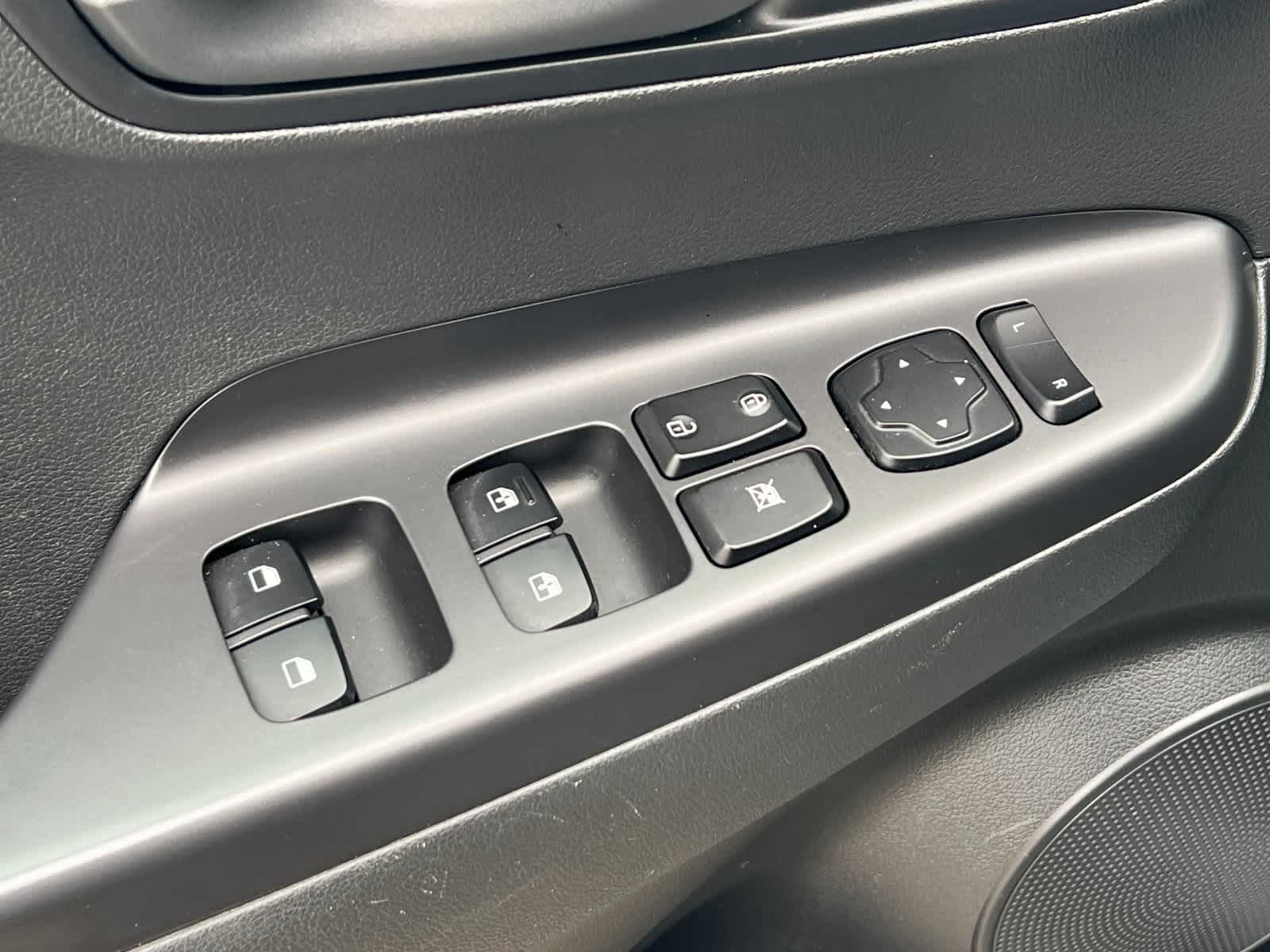 Thumbnail: 2018 Hyundai Kona - 13