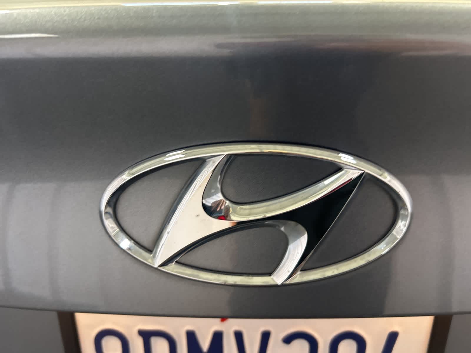 Thumbnail: 2017 Hyundai Elantra - 10