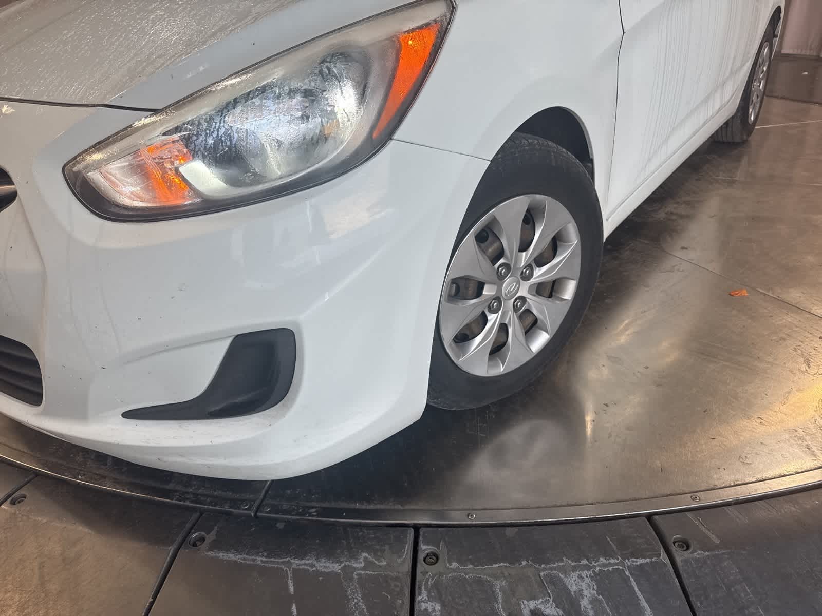 Thumbnail: 2015 Hyundai Accent - 10