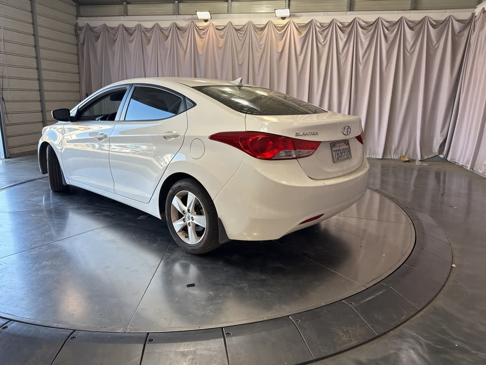Thumbnail: 2013 Hyundai Elantra - 4