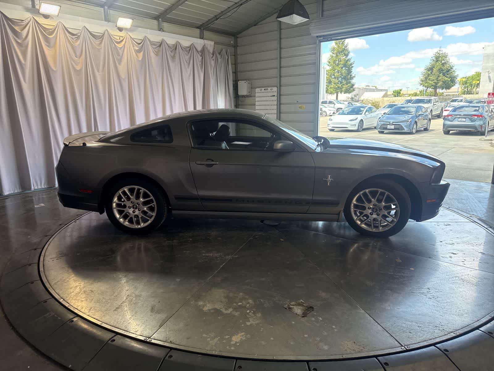 Thumbnail: 2014 Ford Mustang - 4