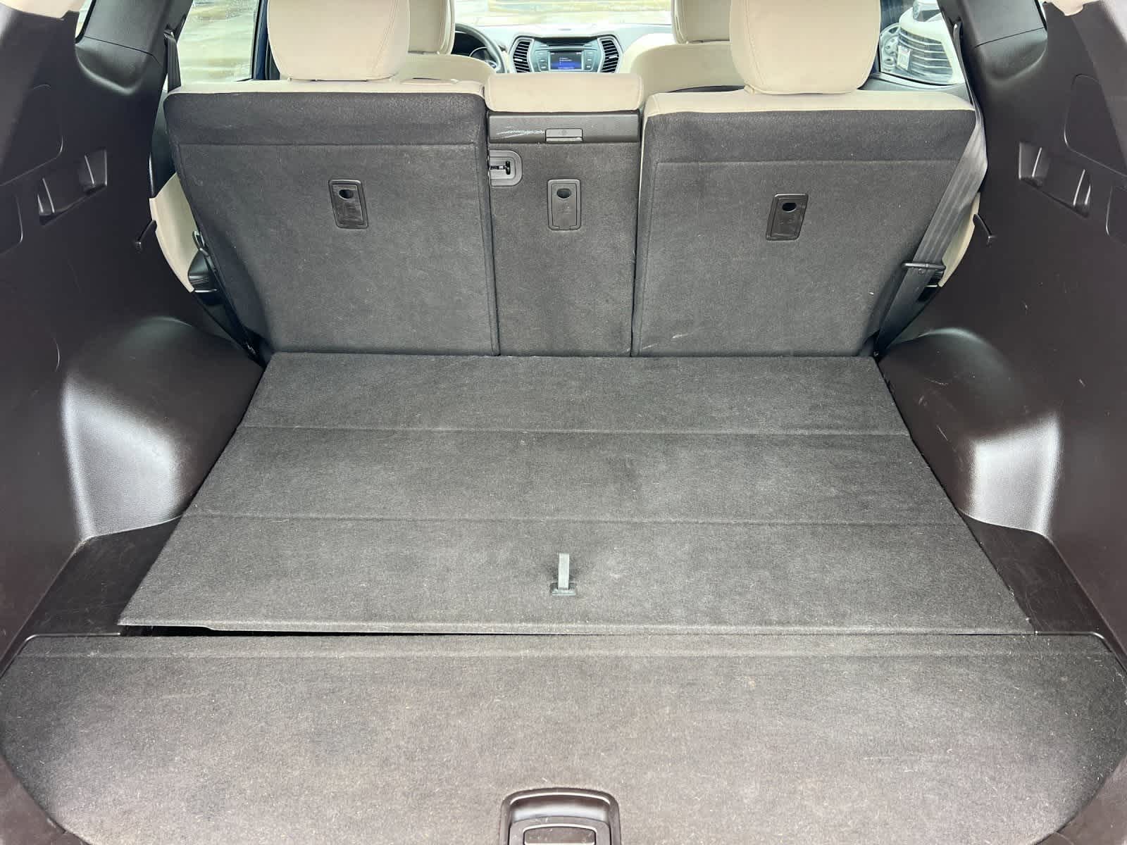 Thumbnail: 2017 Hyundai Santa Fe - 16