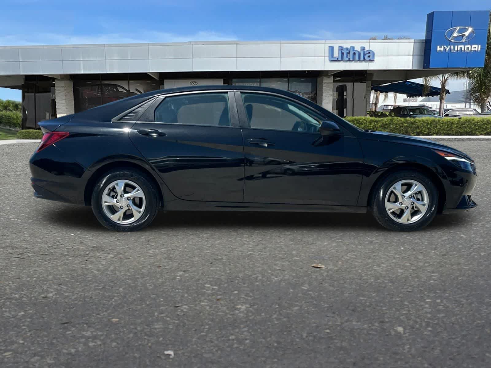 Thumbnail: 2023 Hyundai Elantra - 9