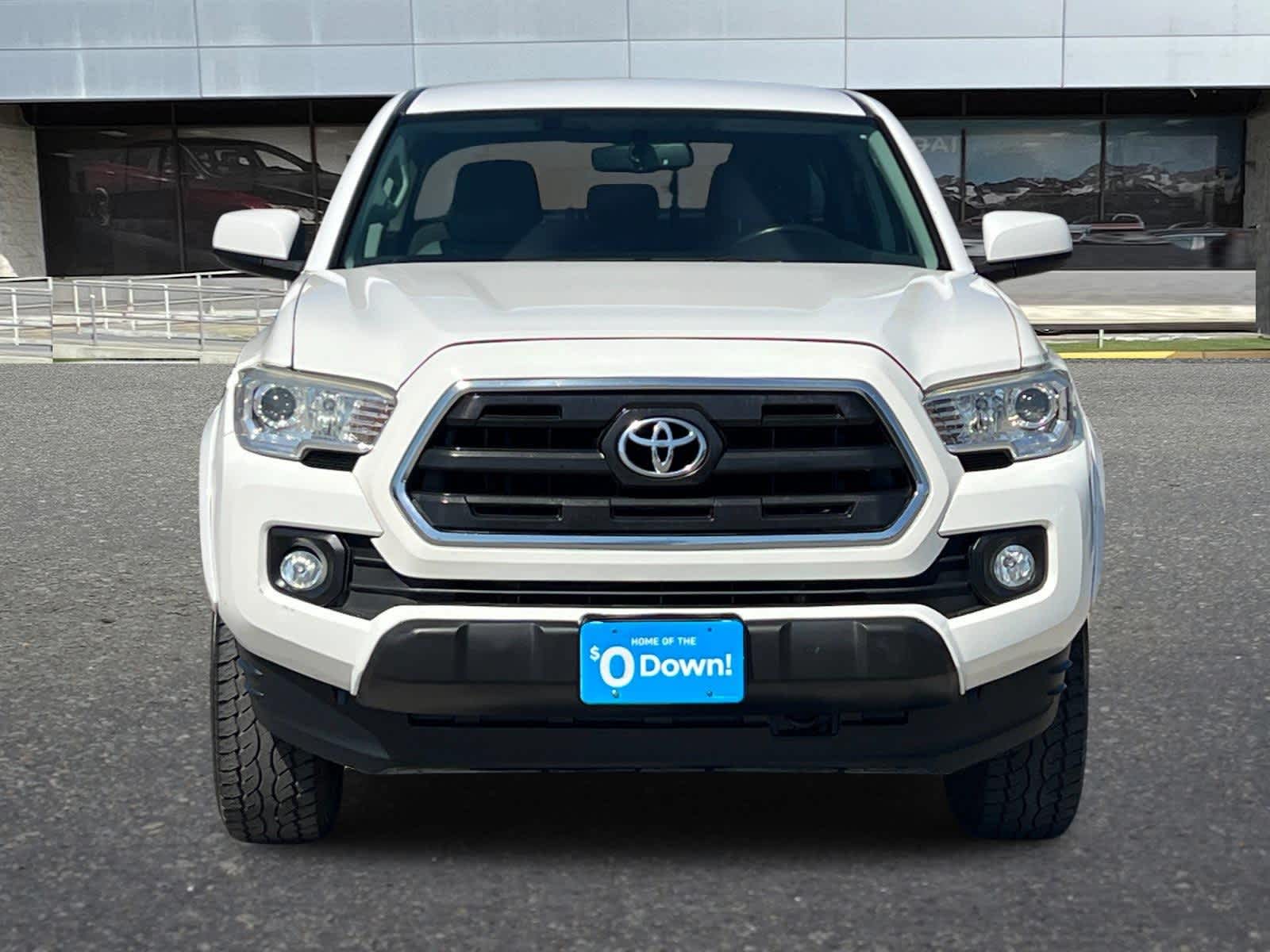 Thumbnail: 2017 Toyota Tacoma - 10