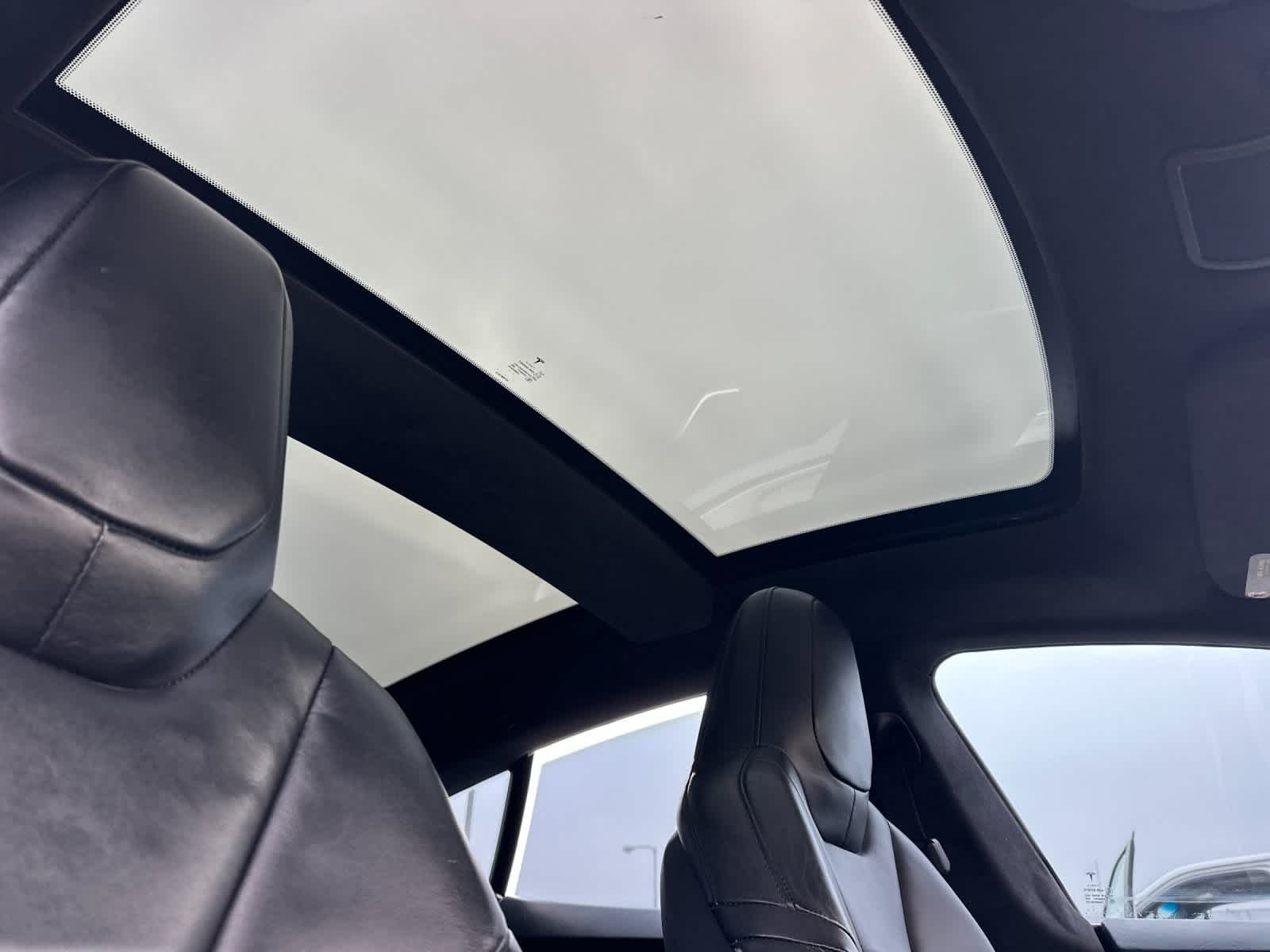 Thumbnail: 2016 Tesla Model S - 17