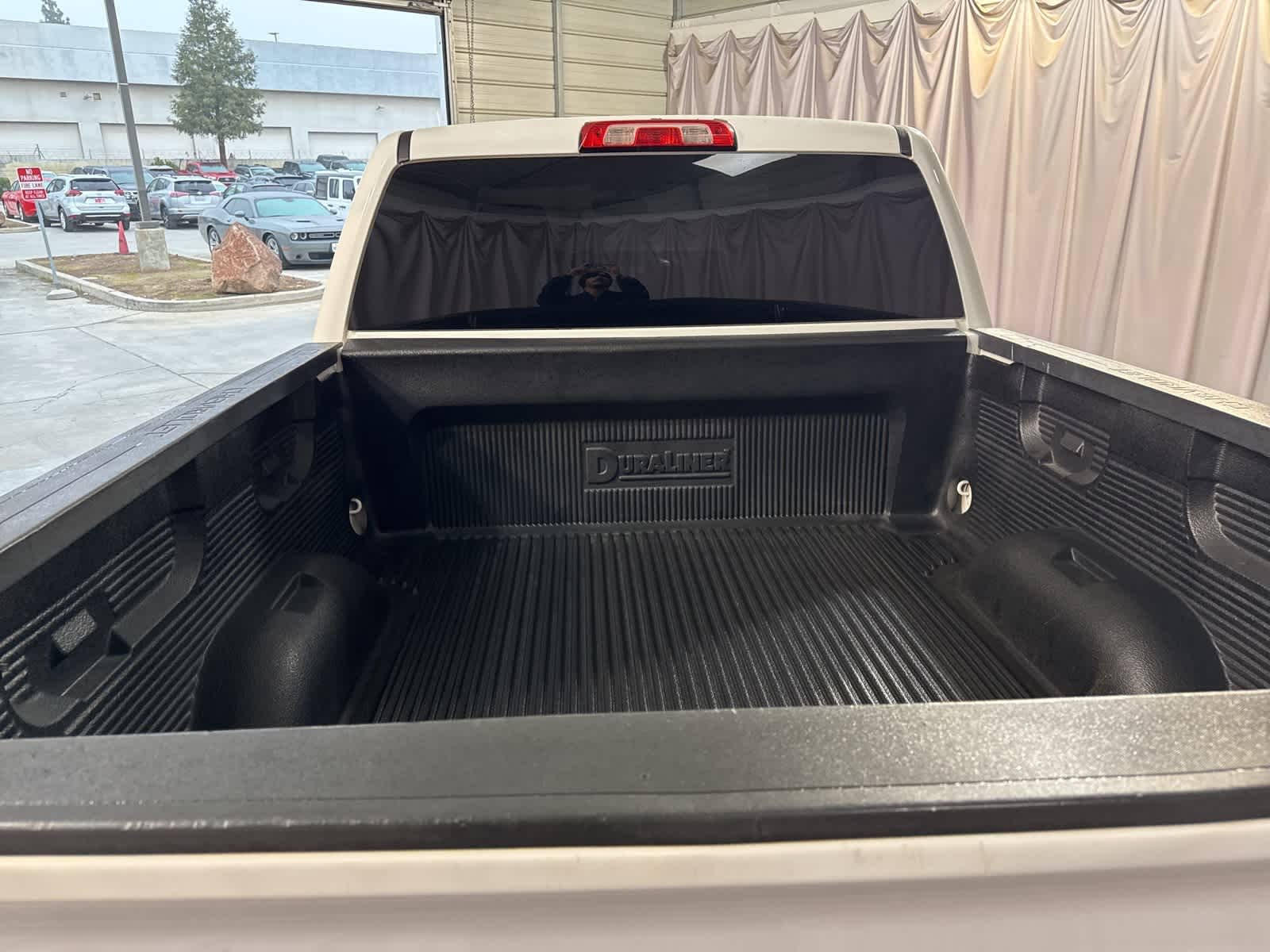 Thumbnail: 2015 Chevrolet Silverado 1500 - 13