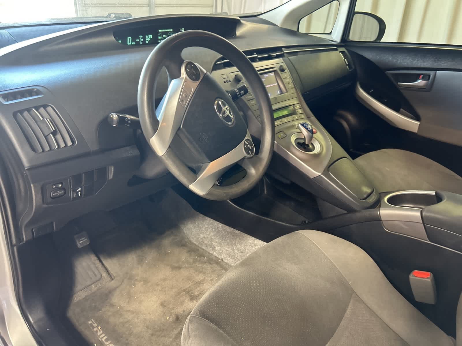 Thumbnail: 2015 Toyota Prius - 25