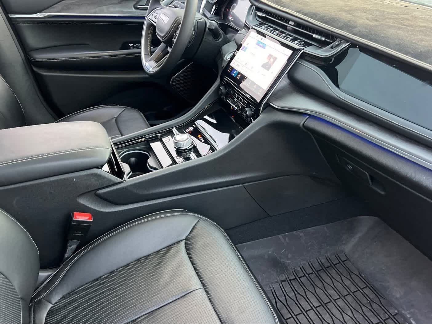 Thumbnail: 2024 Jeep Grand Cherokee - 15