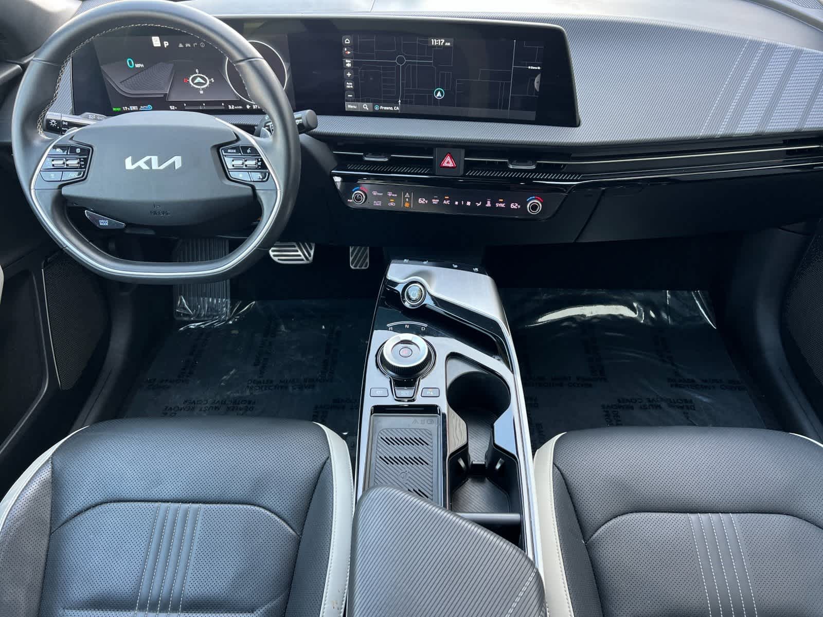 Thumbnail: 2022 Kia EV6 - 3