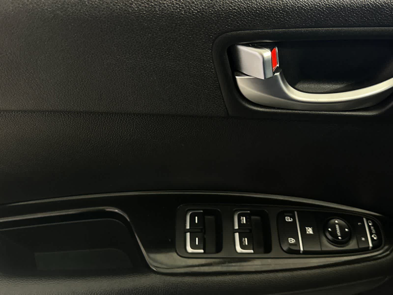 Thumbnail: 2020 Kia Optima - 12