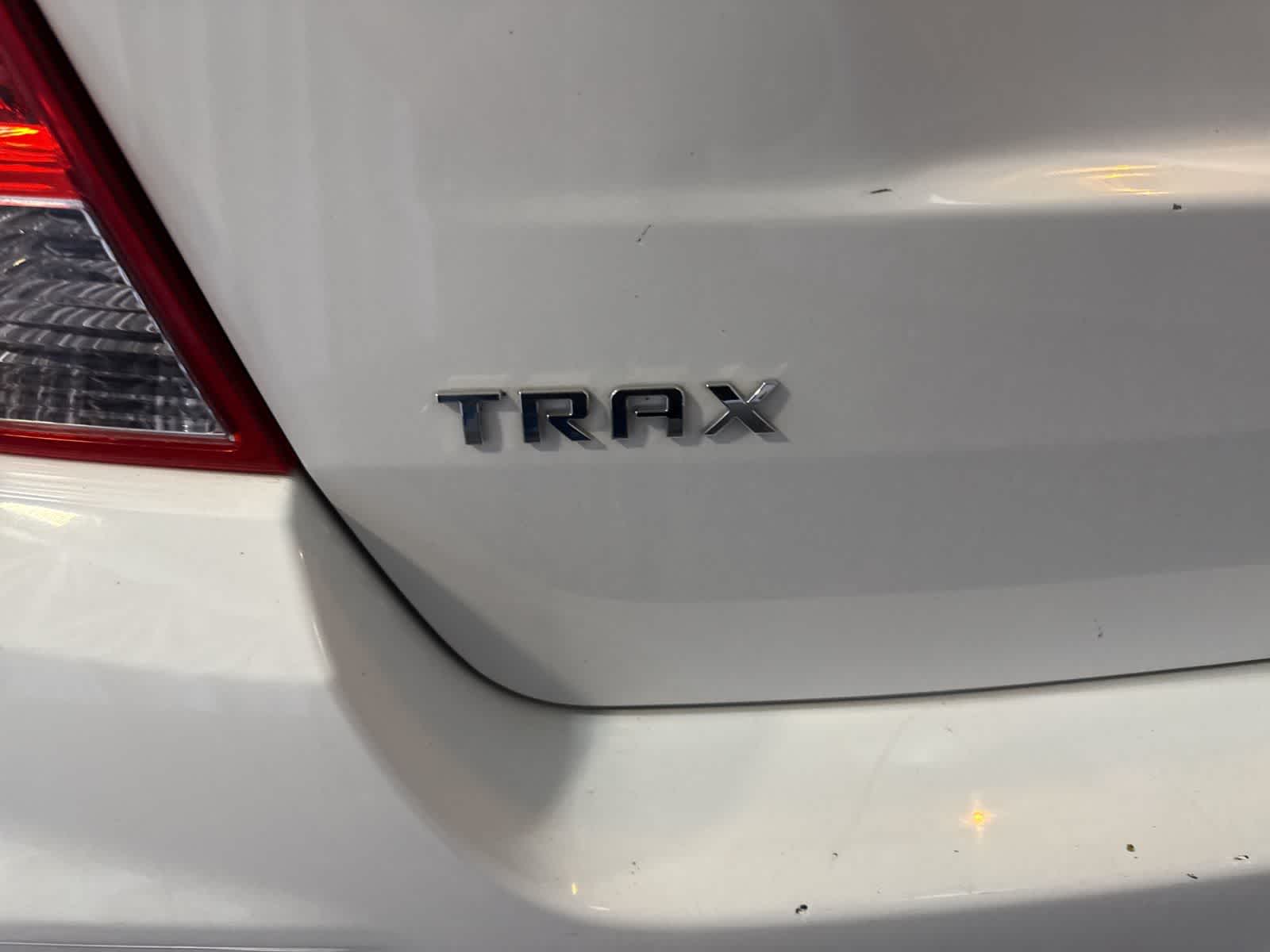 Thumbnail: 2018 Chevrolet Trax - 12