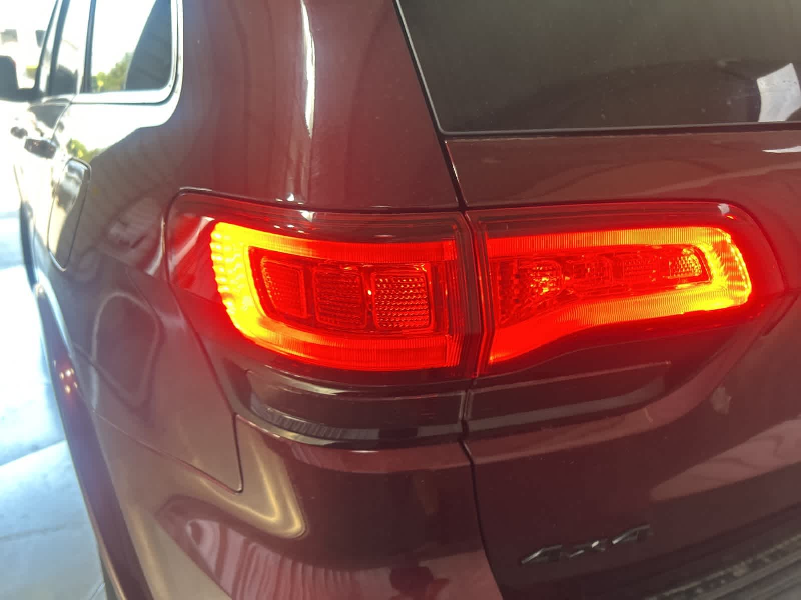Thumbnail: 2017 Jeep Grand Cherokee - 13