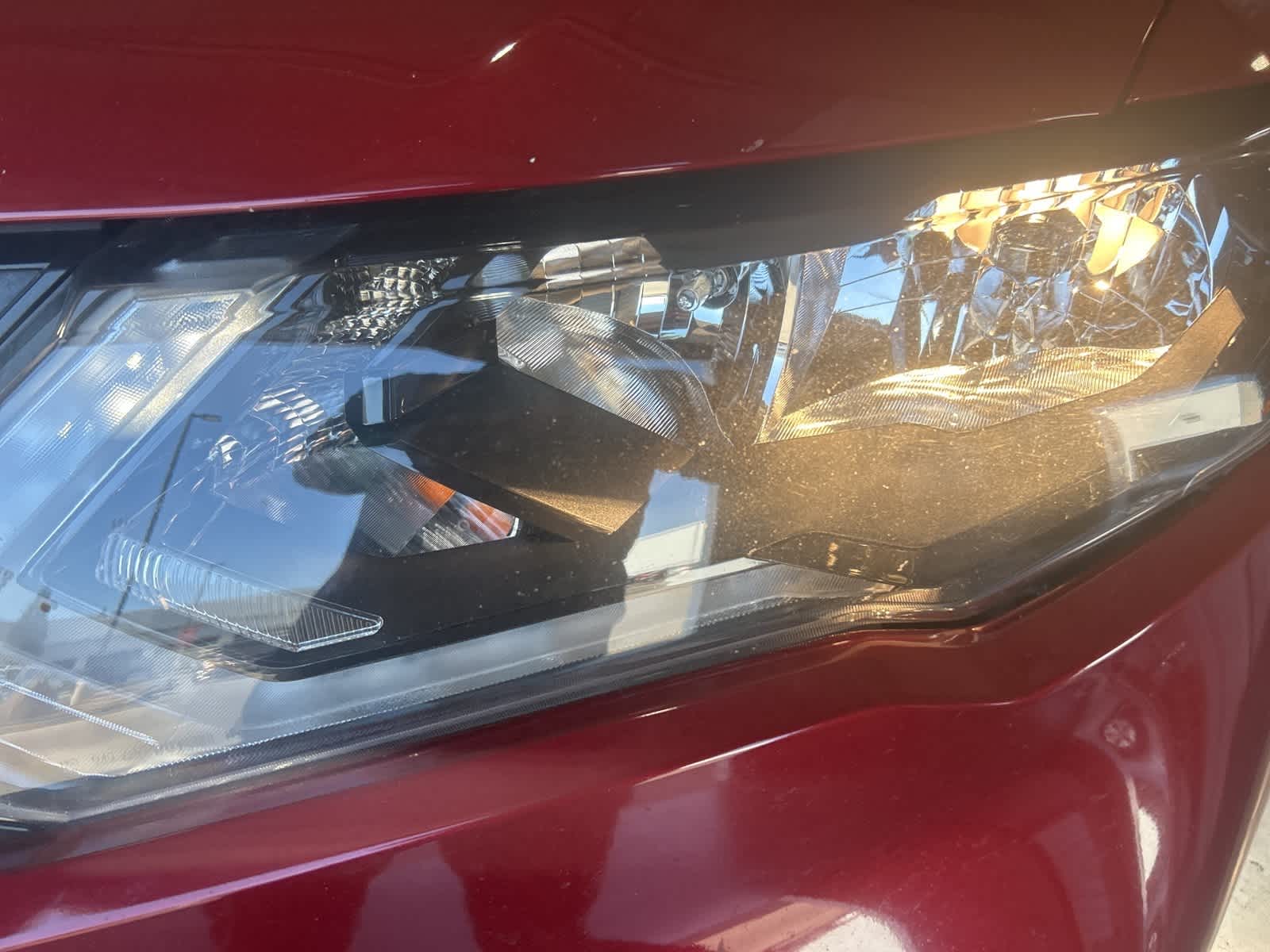 2020 Nissan Rogue SV photo 2