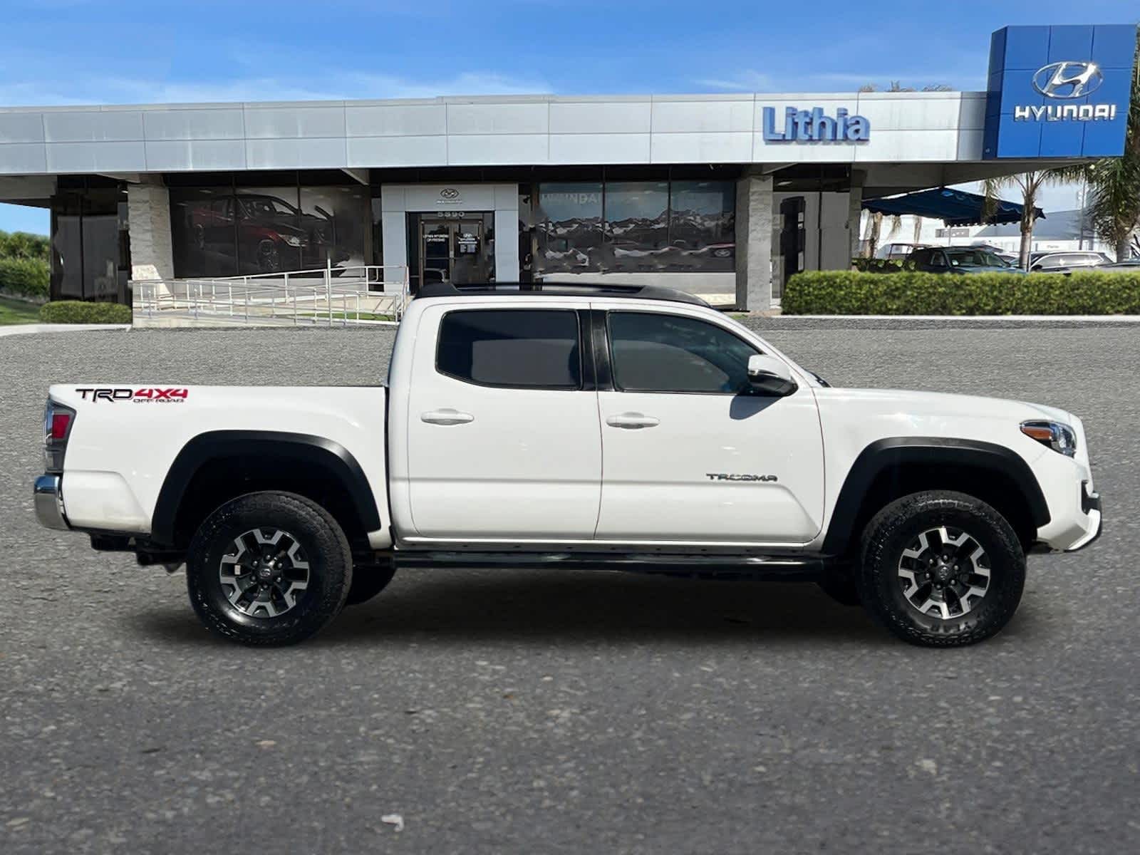 Thumbnail: 2023 Toyota Tacoma - 8