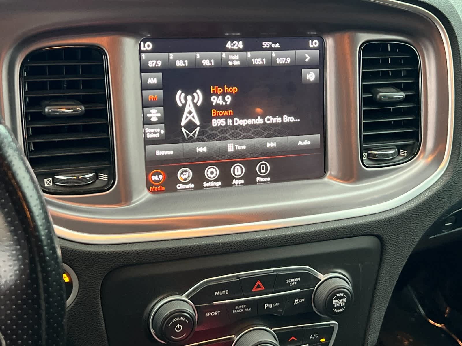 Thumbnail: 2021 Dodge Charger - 17