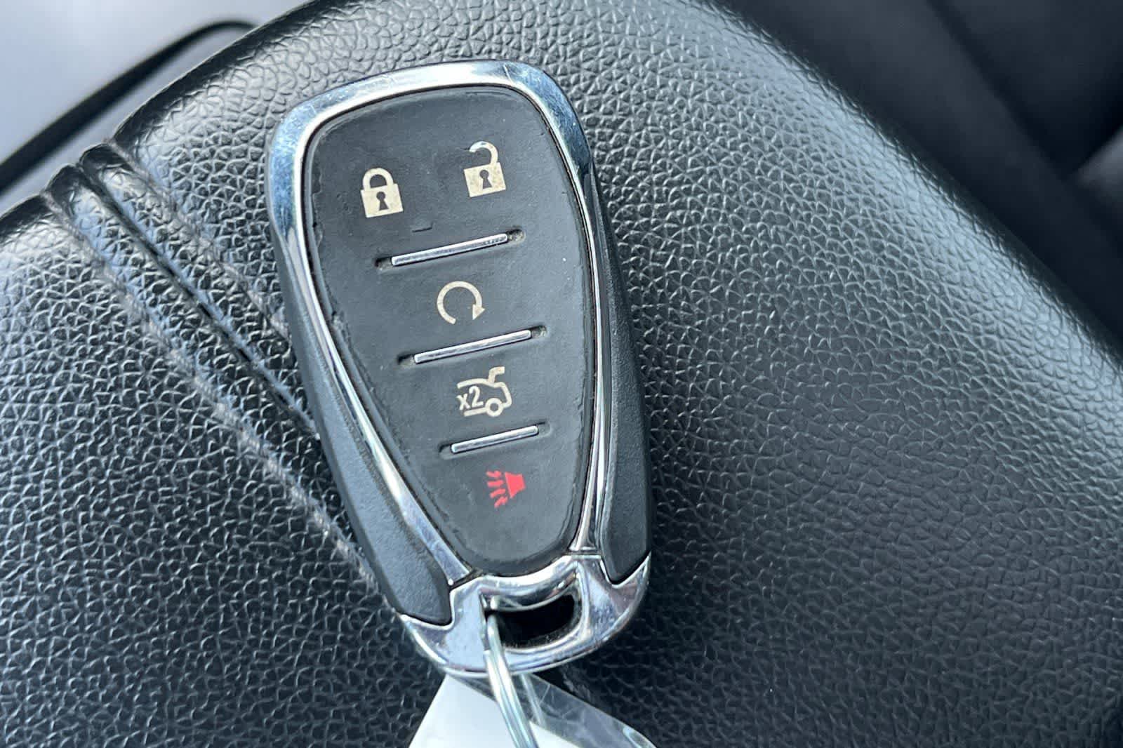 Thumbnail: 2023 Chevrolet Malibu - 22