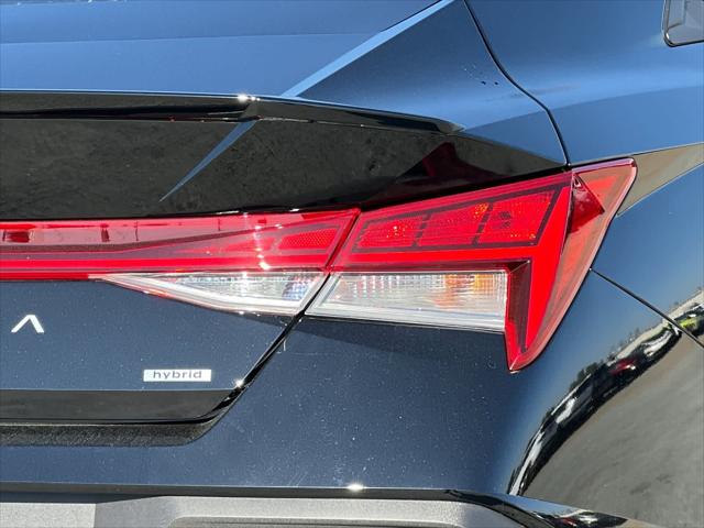 2025 Hyundai Elantra Sport 27