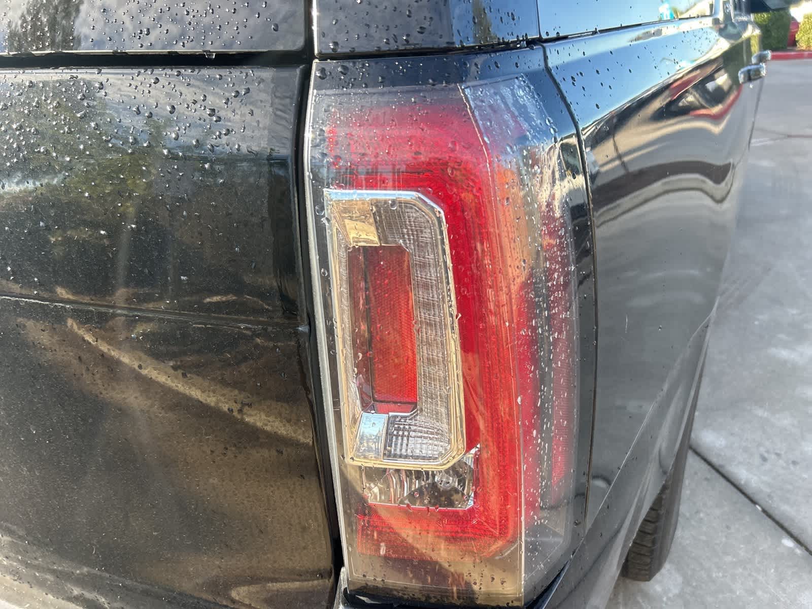 Thumbnail: 2018 GMC Yukon XL - 9