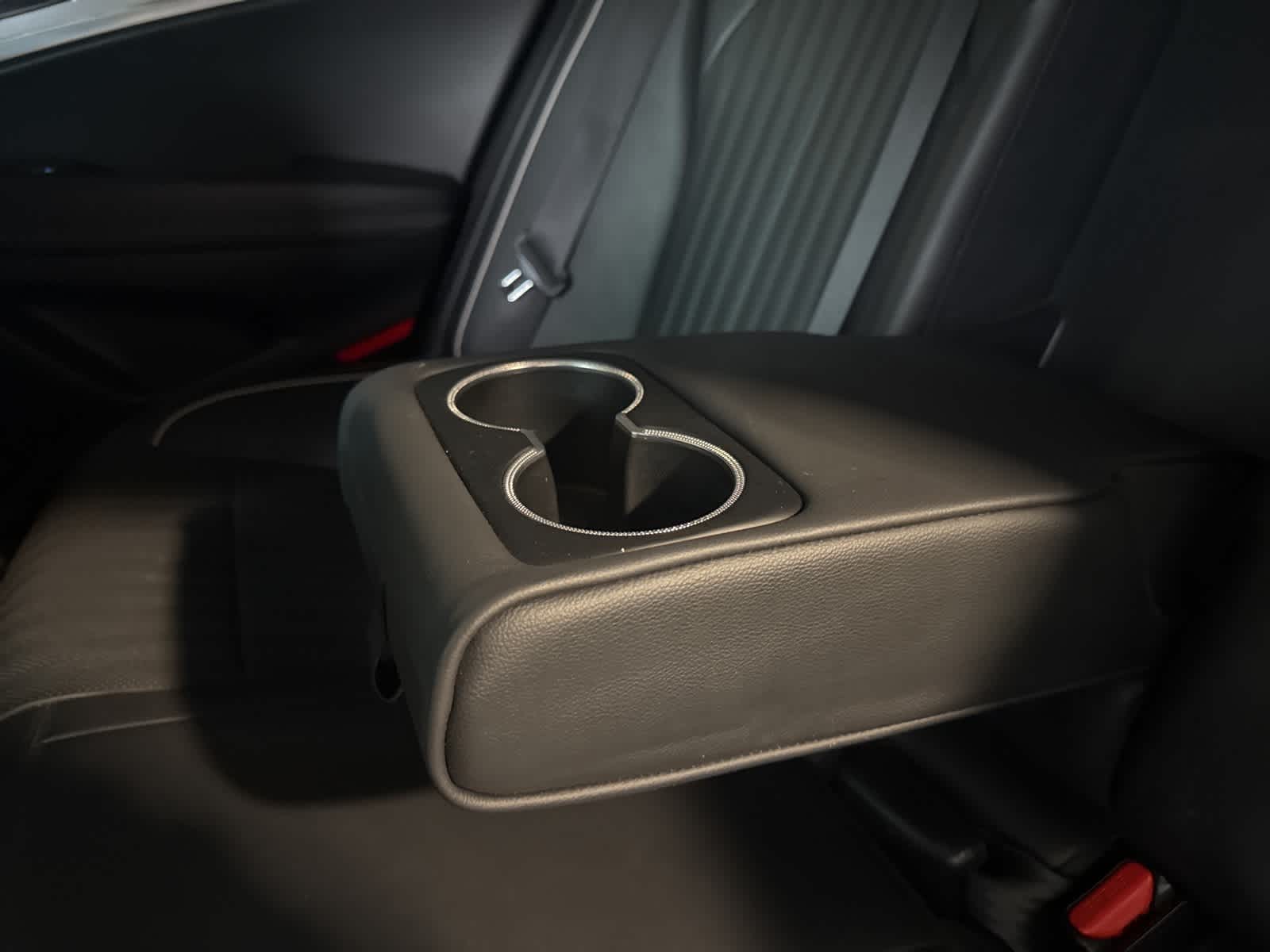 Thumbnail: 2019 Genesis G70 - 18