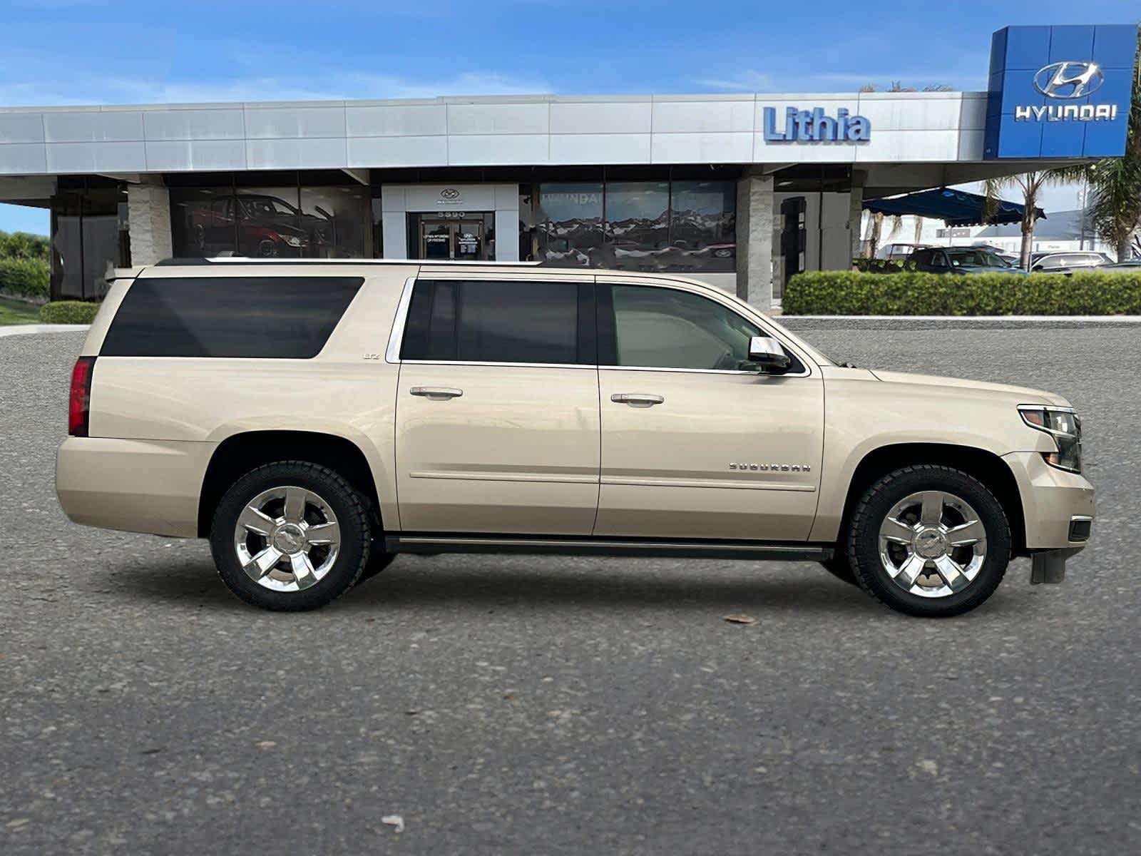 Thumbnail: 2016 Chevrolet Suburban - 9