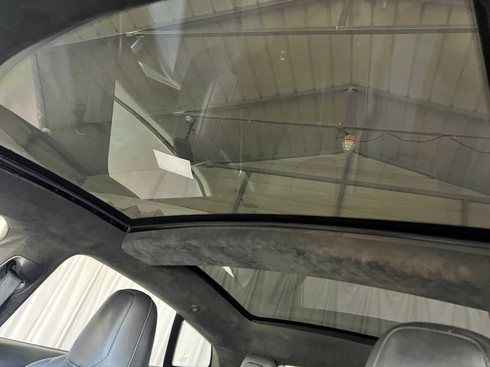 Thumbnail: 2015 Tesla Model S - 22