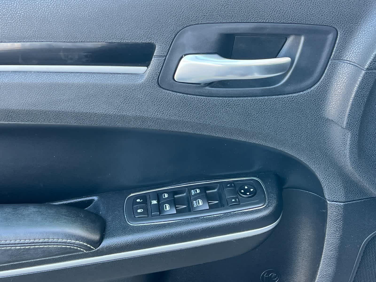 Thumbnail: 2021 Chrysler 300 - 13