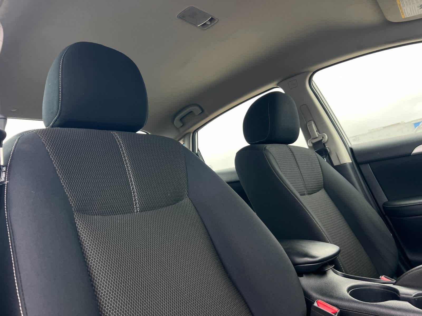 Thumbnail: 2016 Nissan Sentra - 16