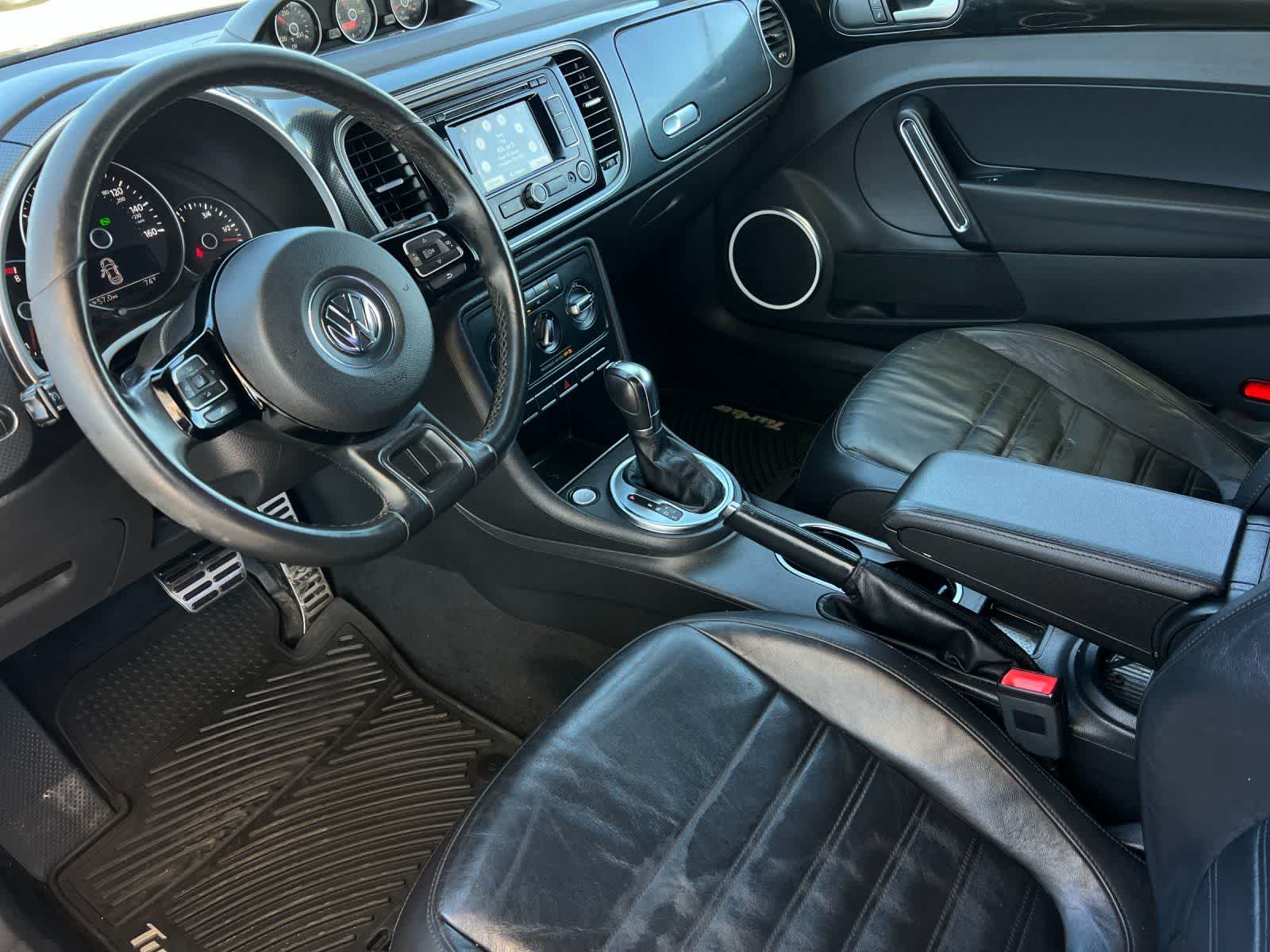 Thumbnail: 2012 Volkswagen Beetle - 12