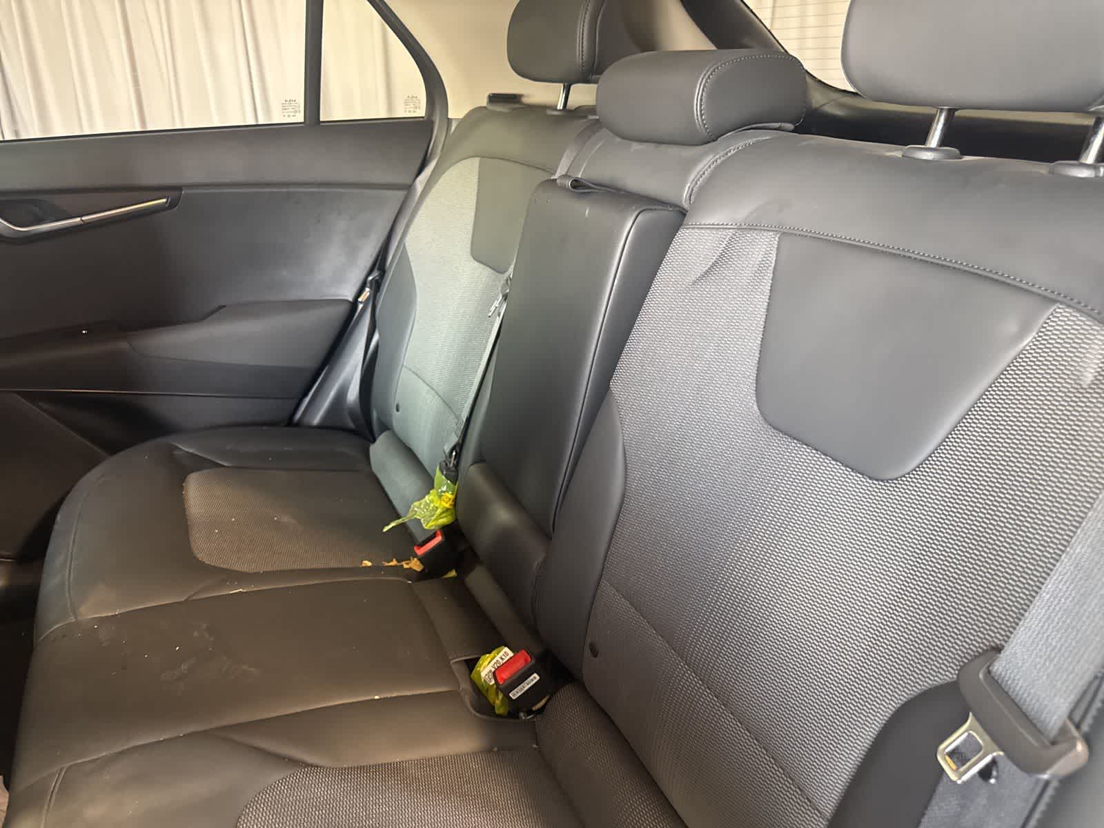 Thumbnail: 2023 Kia Niro - 15