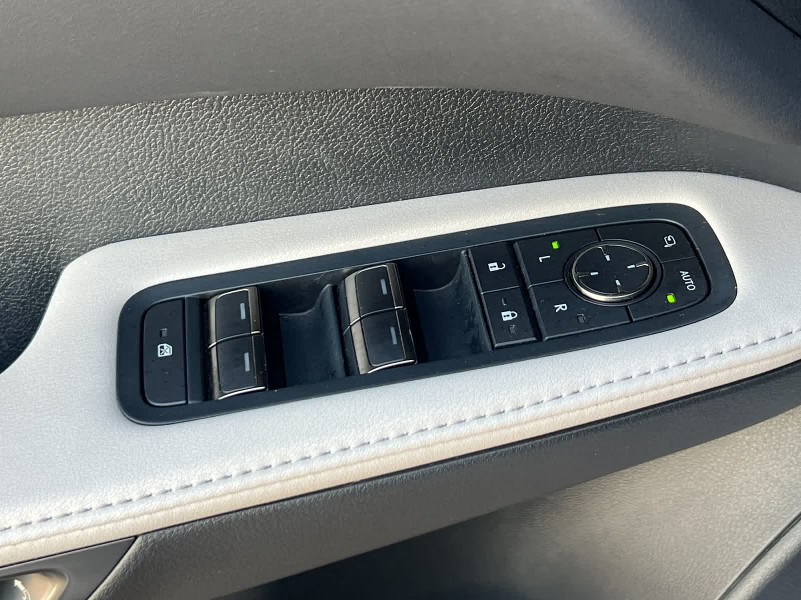 Thumbnail: 2023 Lexus RX - 13