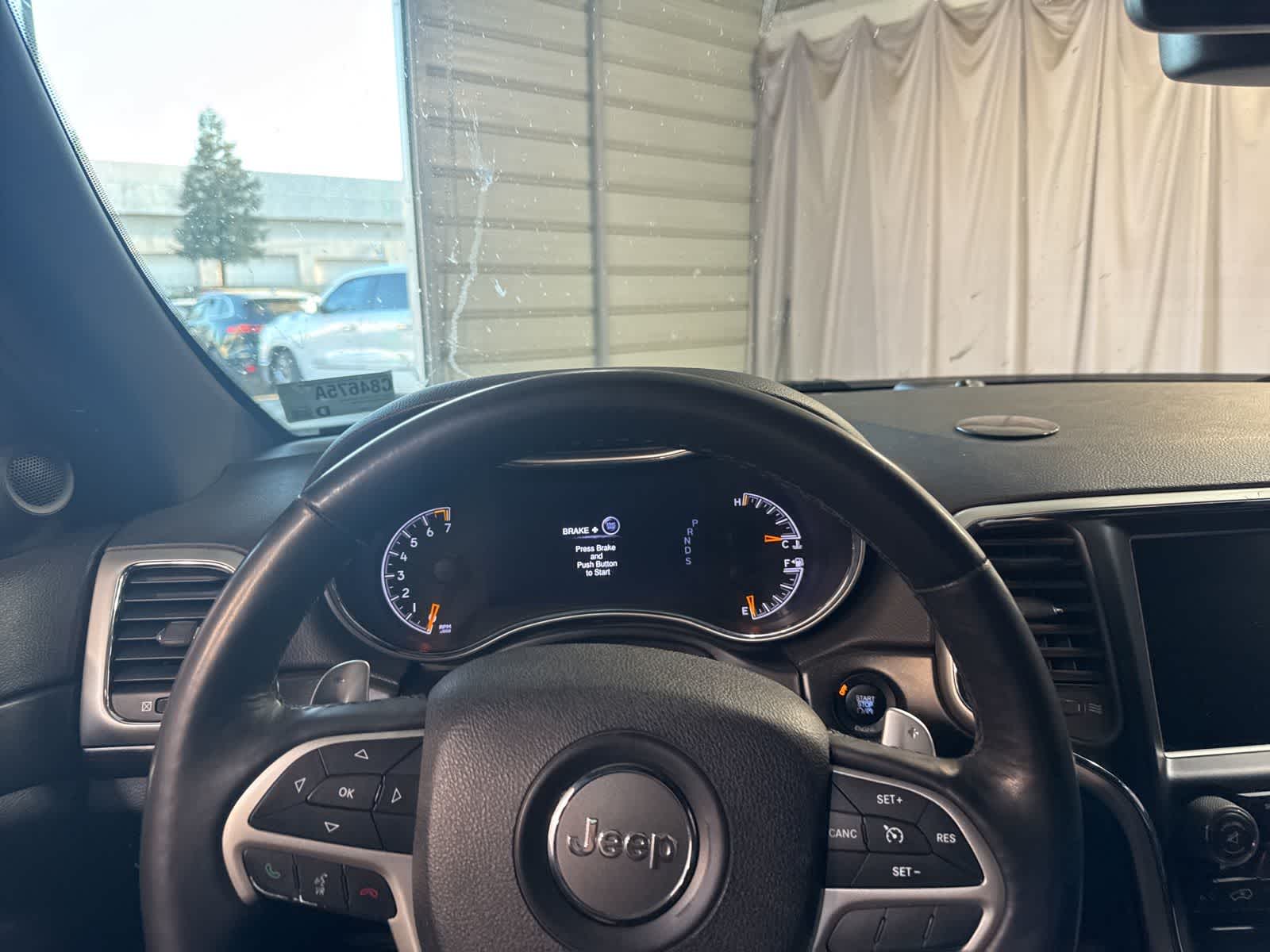 Thumbnail: 2015 Jeep Grand Cherokee - 23