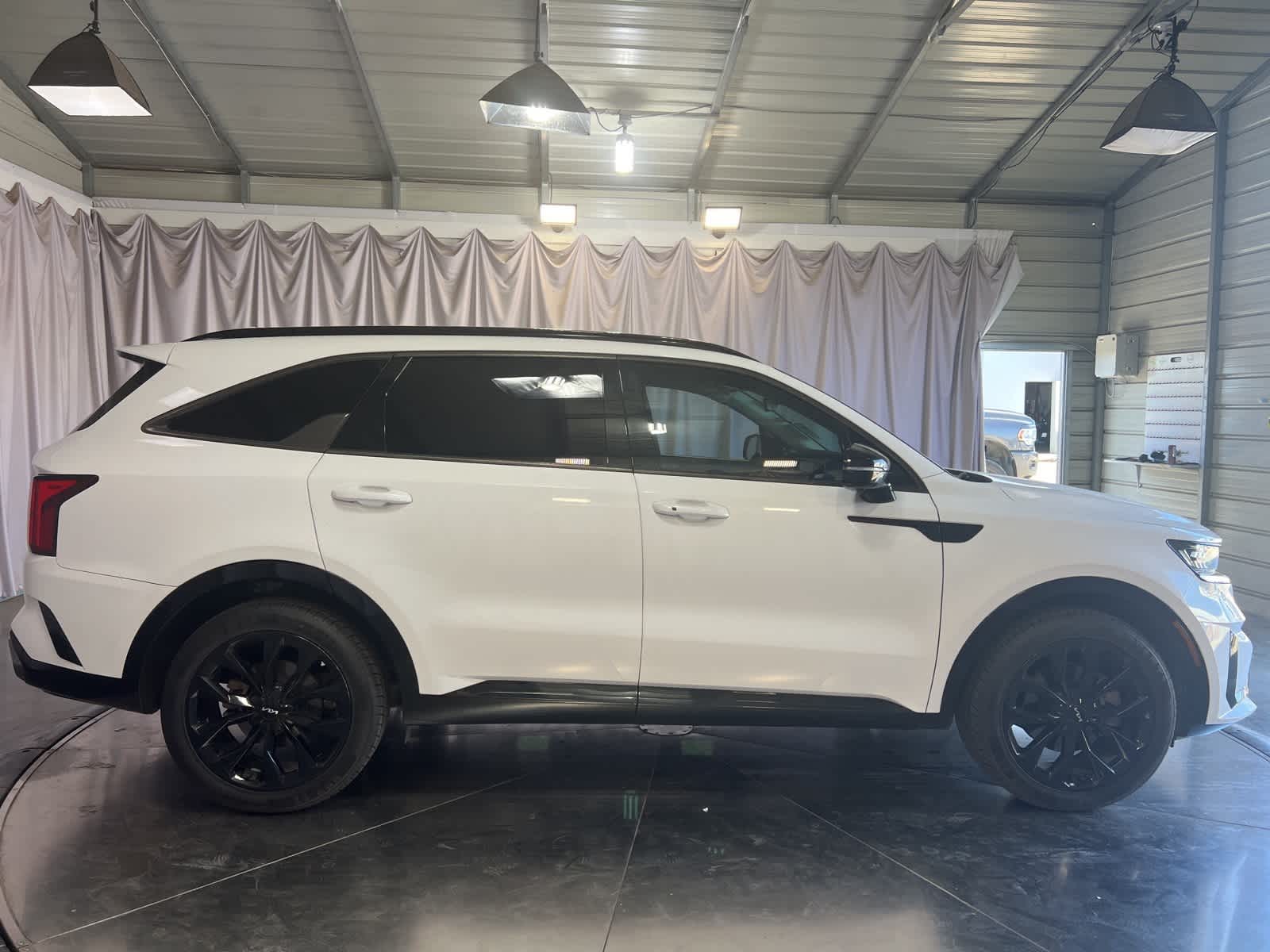 Thumbnail: 2022 Kia Sorento - 8