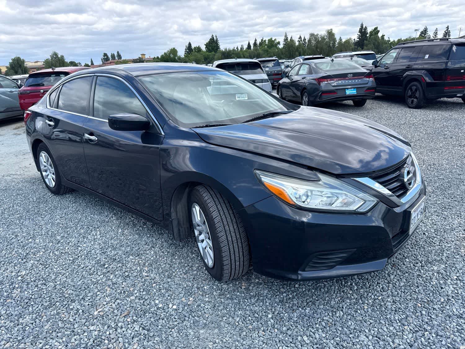2016 Nissan Altima 2.5 S photo 2