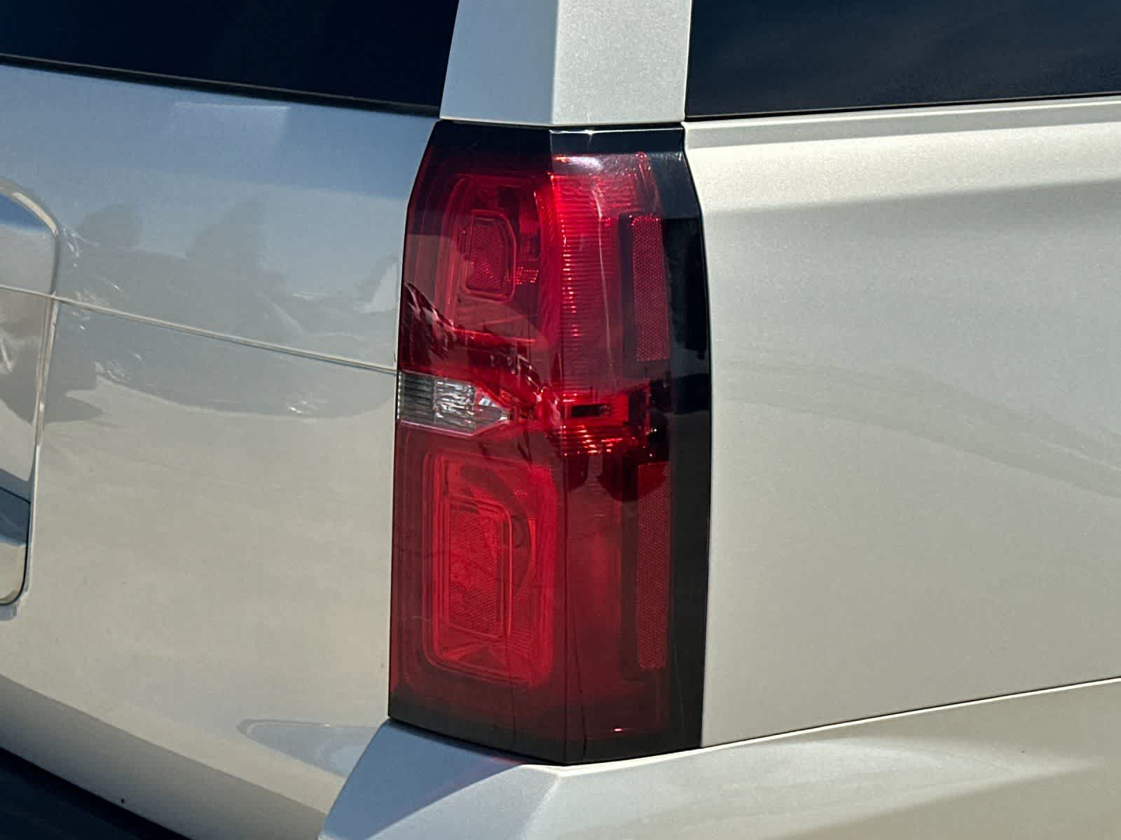 Thumbnail: 2015 Chevrolet Tahoe - 20