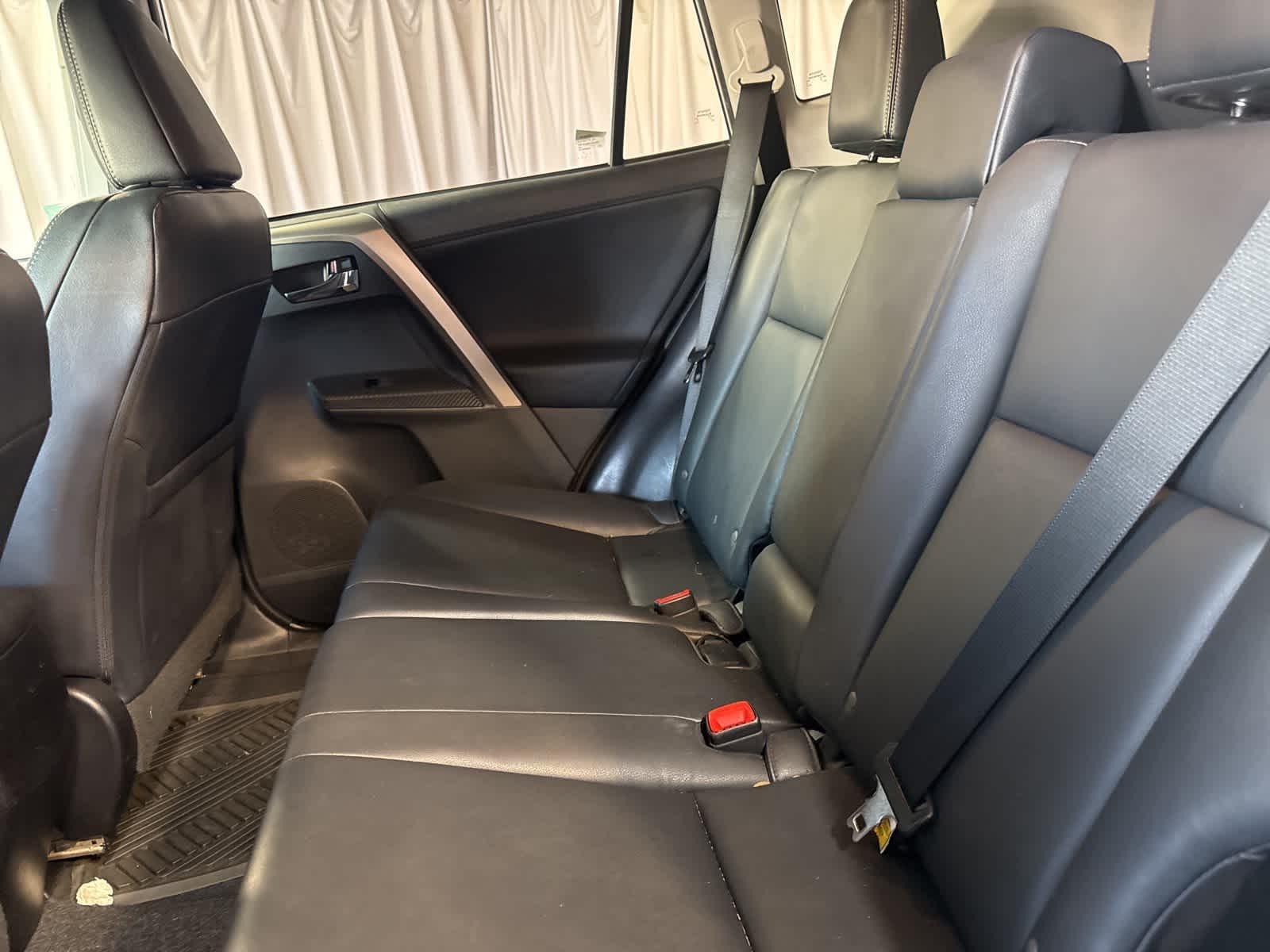 Thumbnail: 2014 Toyota RAV4 - 15