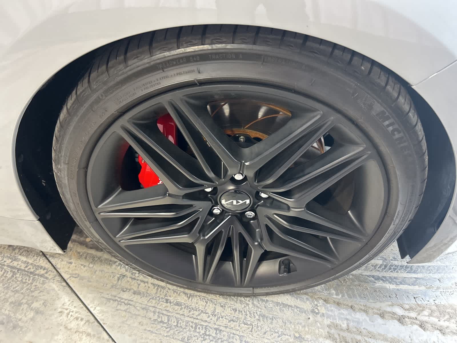 Thumbnail: 2022 Kia Stinger - 4