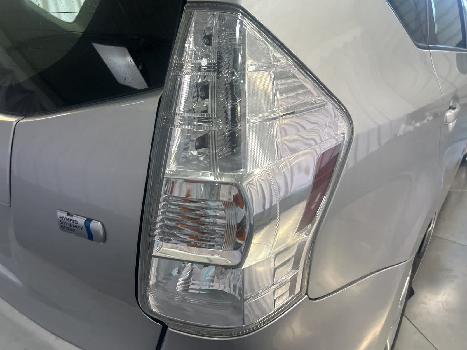 Thumbnail: 2012 Toyota Prius v - 10