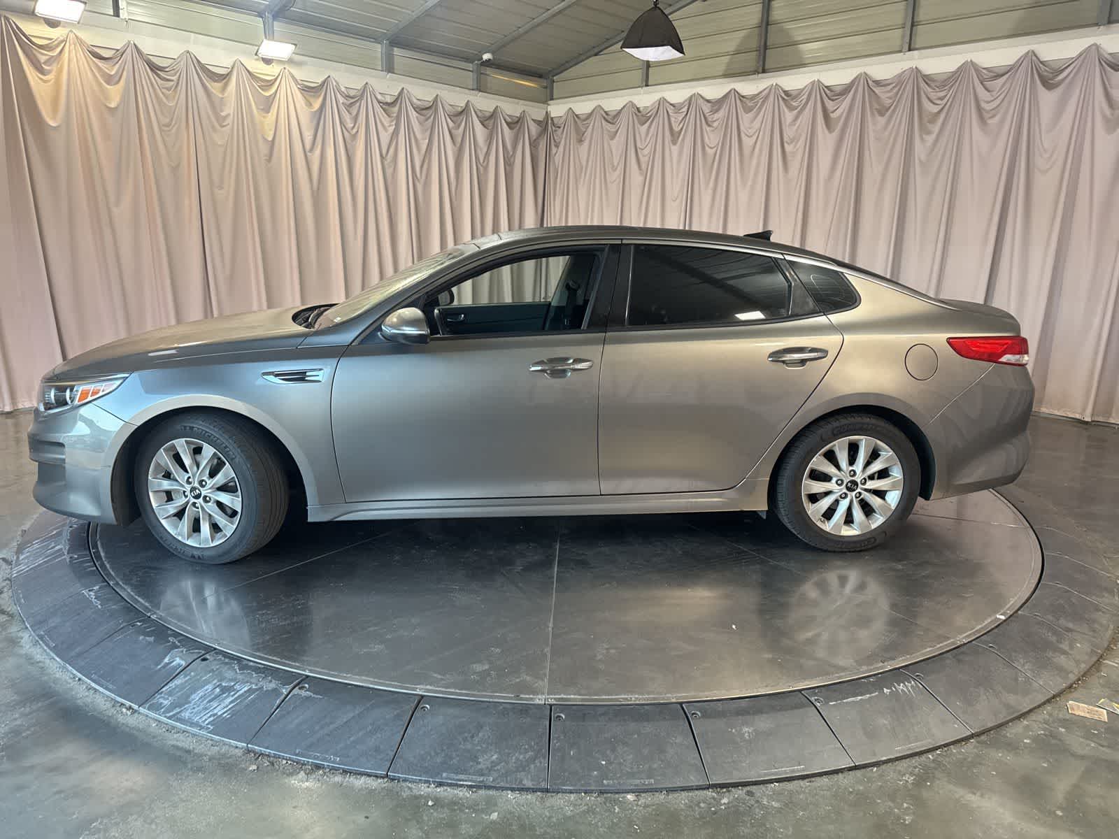 Thumbnail: 2016 Kia Optima - 7