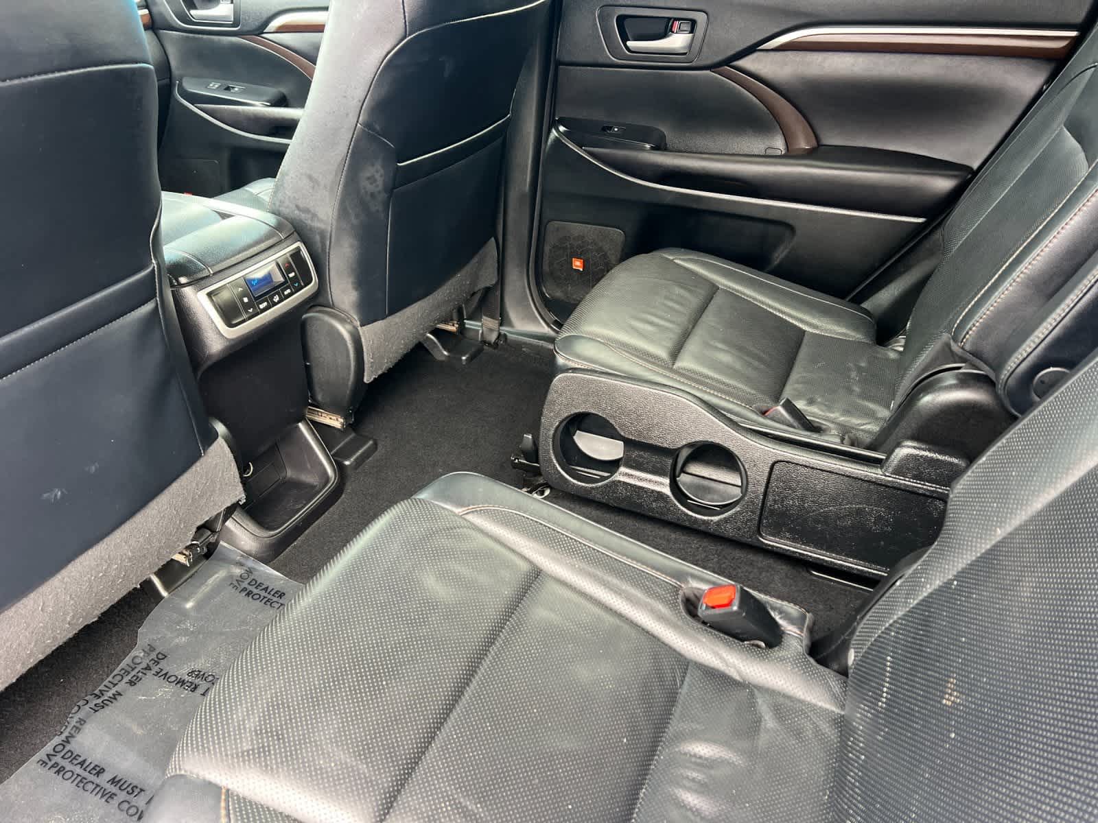 Thumbnail: 2016 Toyota Highlander - 4