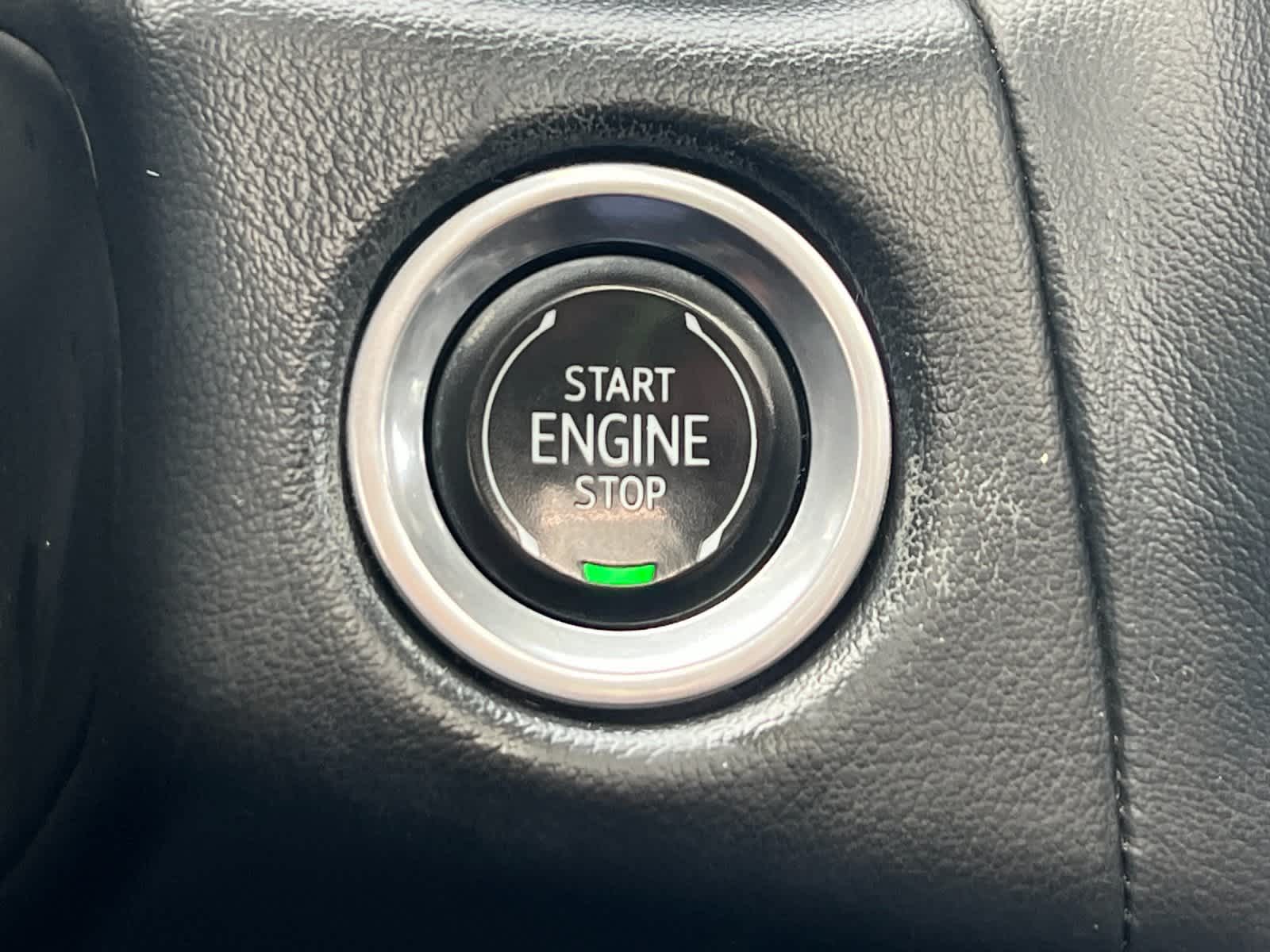 Thumbnail: 2021 GMC Yukon XL - 24