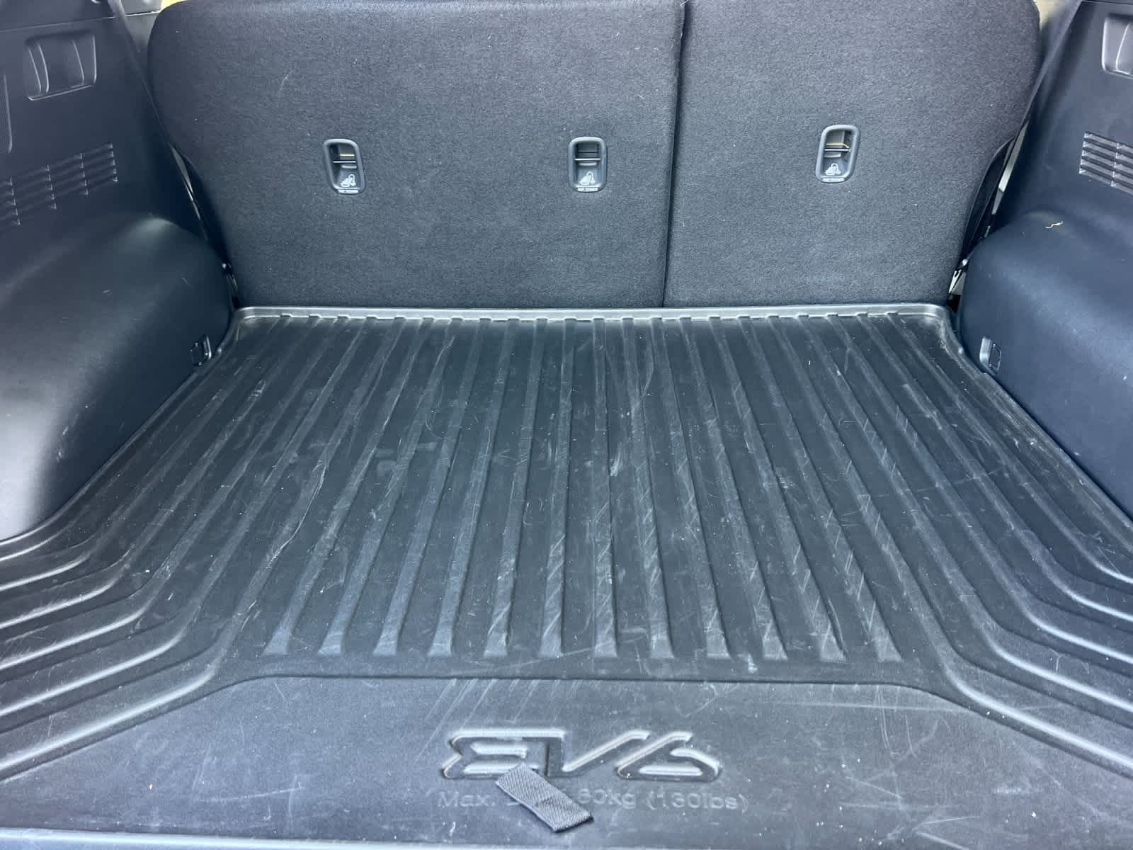 Thumbnail: 2022 Kia EV6 - 15